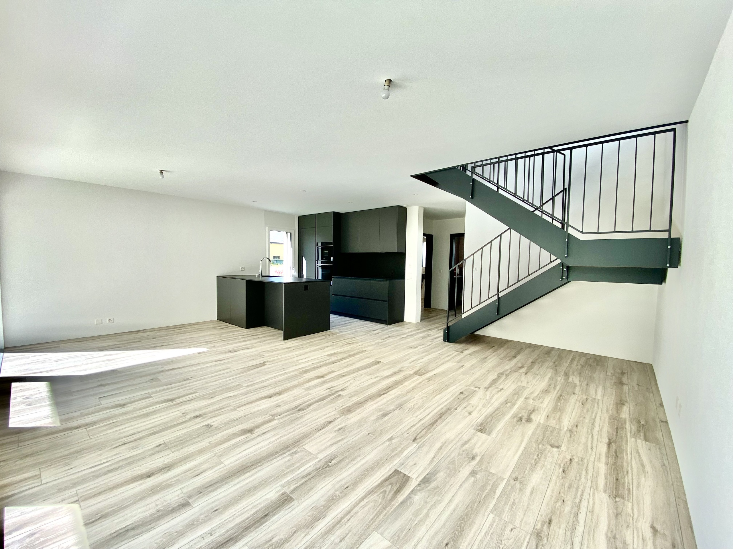 Interior view 4