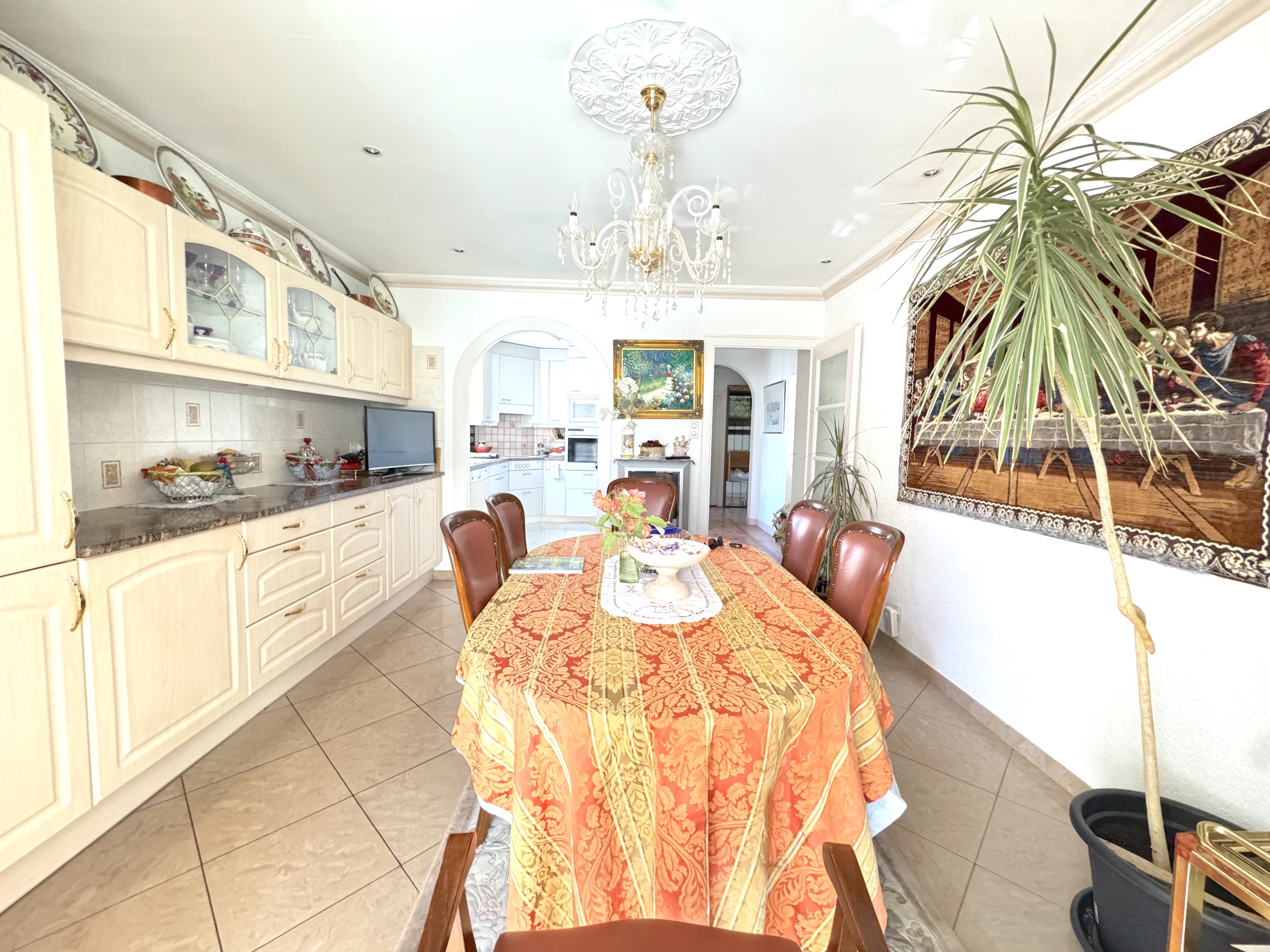 Interior view 3