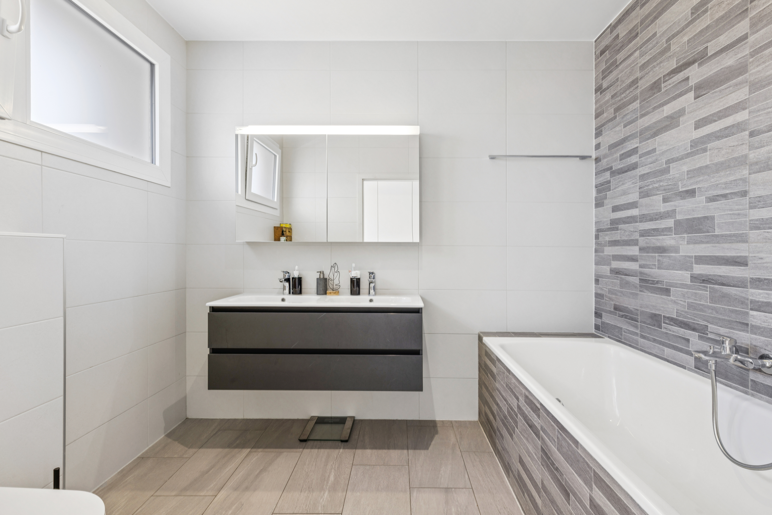 Salle de bains de la suite parentale