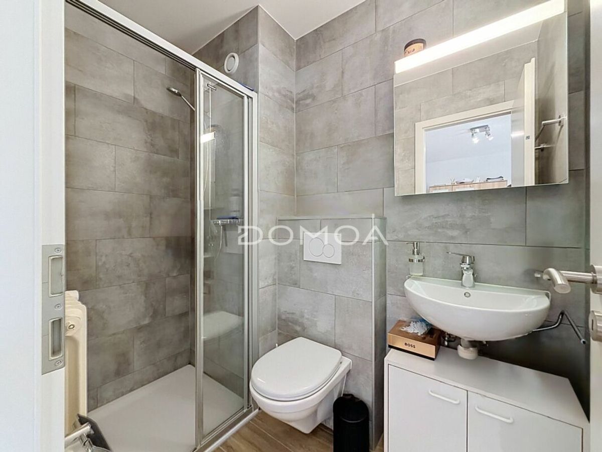 Picture 7