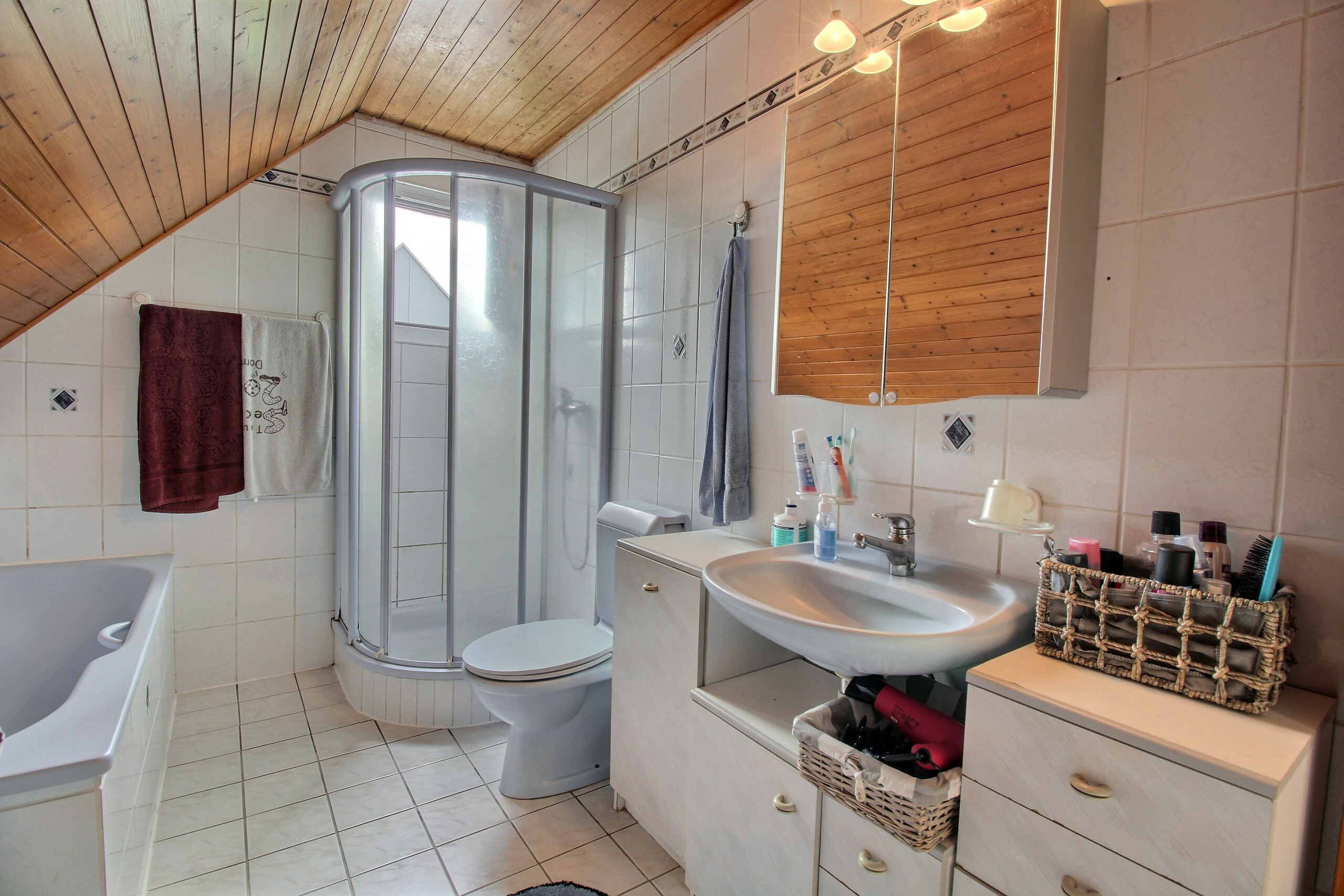 salle de bains étage