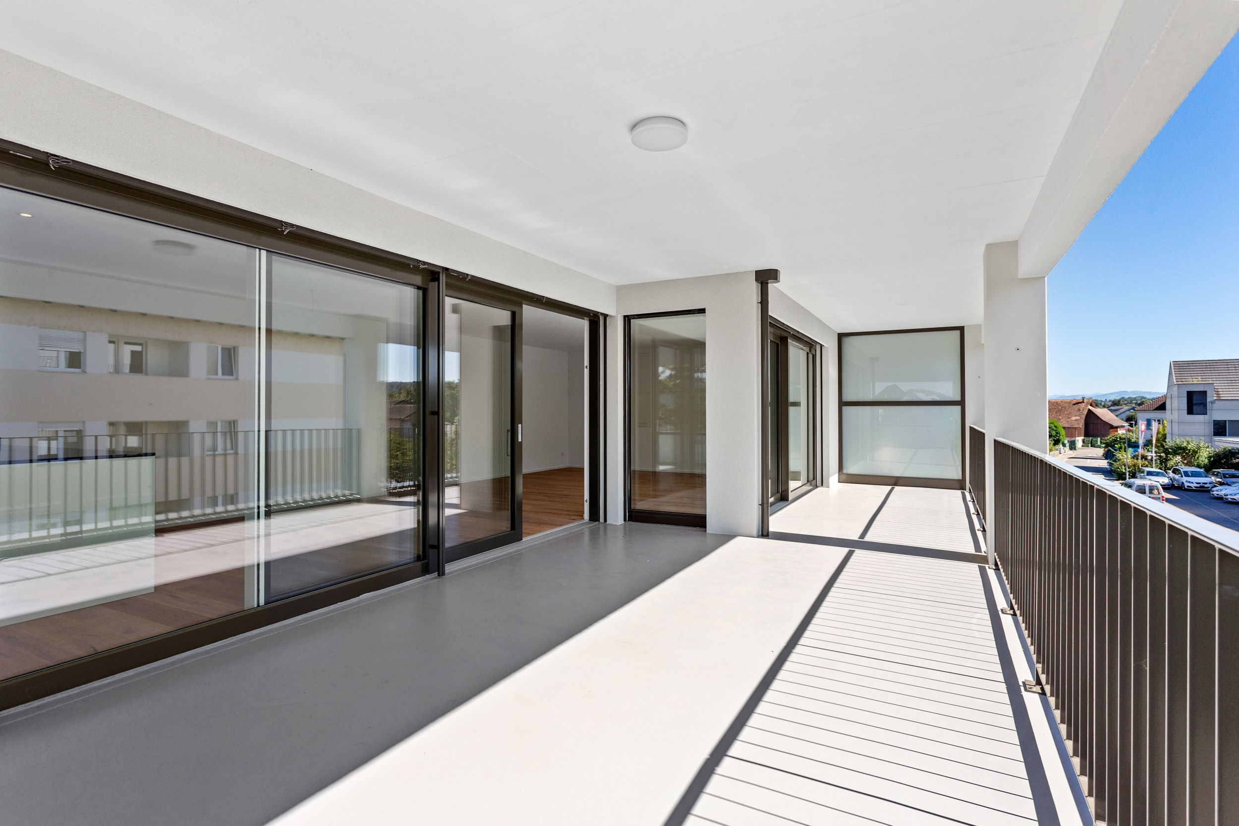 Ein Freiluft-Traum: der weitläufige, überdachte Balkon. Ein Freiluft-Traum: der weitläufige, überdachte Balkon.