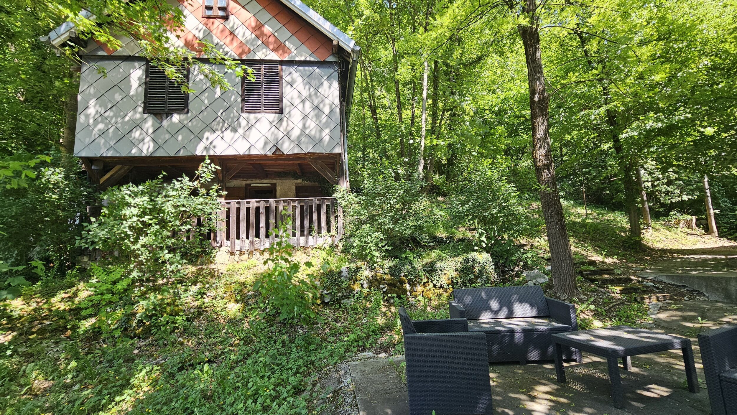 Photo 1