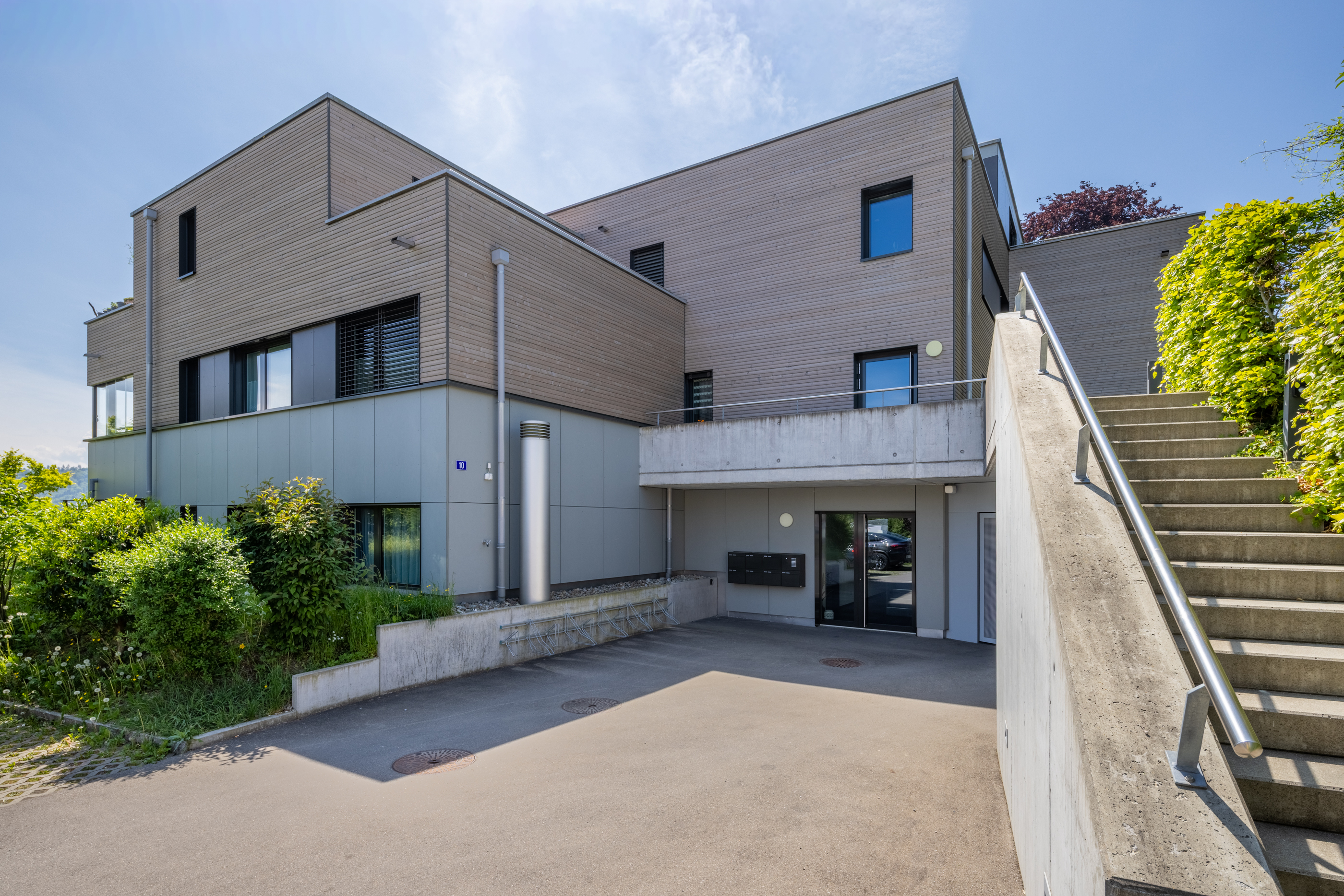 Exterior view 2