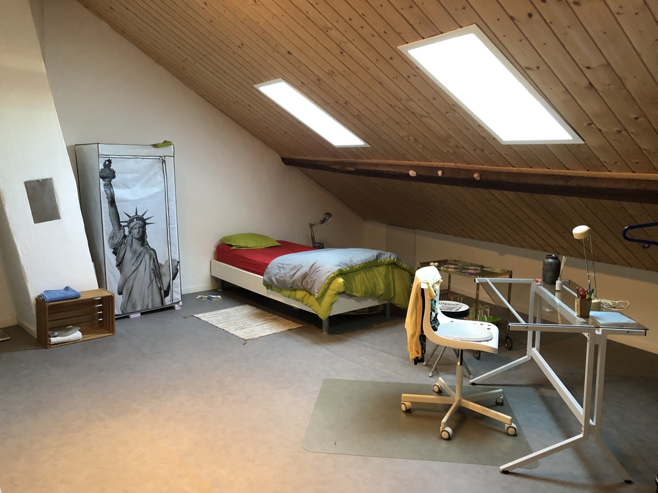 Photo 1