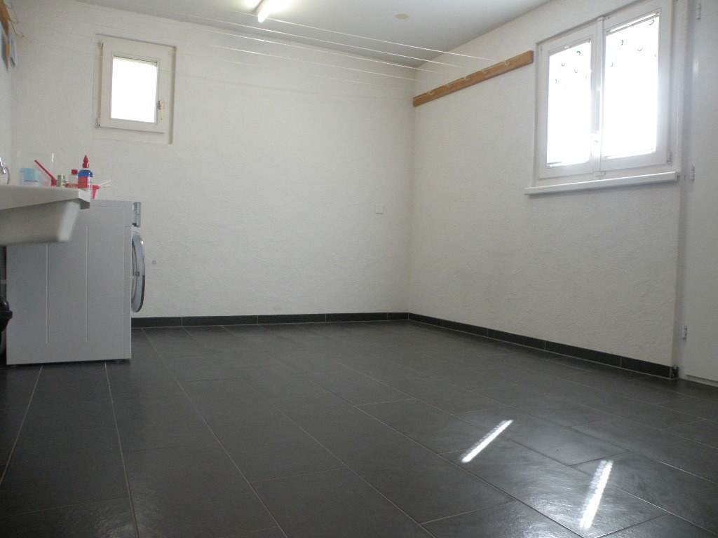 Geräumiger, beheizter Waschraum Geräumiger, beheizter Waschraum