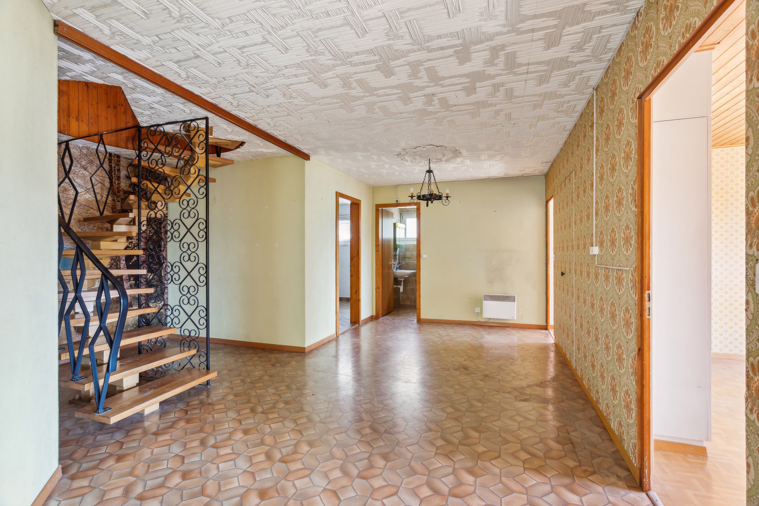 Halle im unteren Erdgeschoss Halle im unteren Erdgeschoss