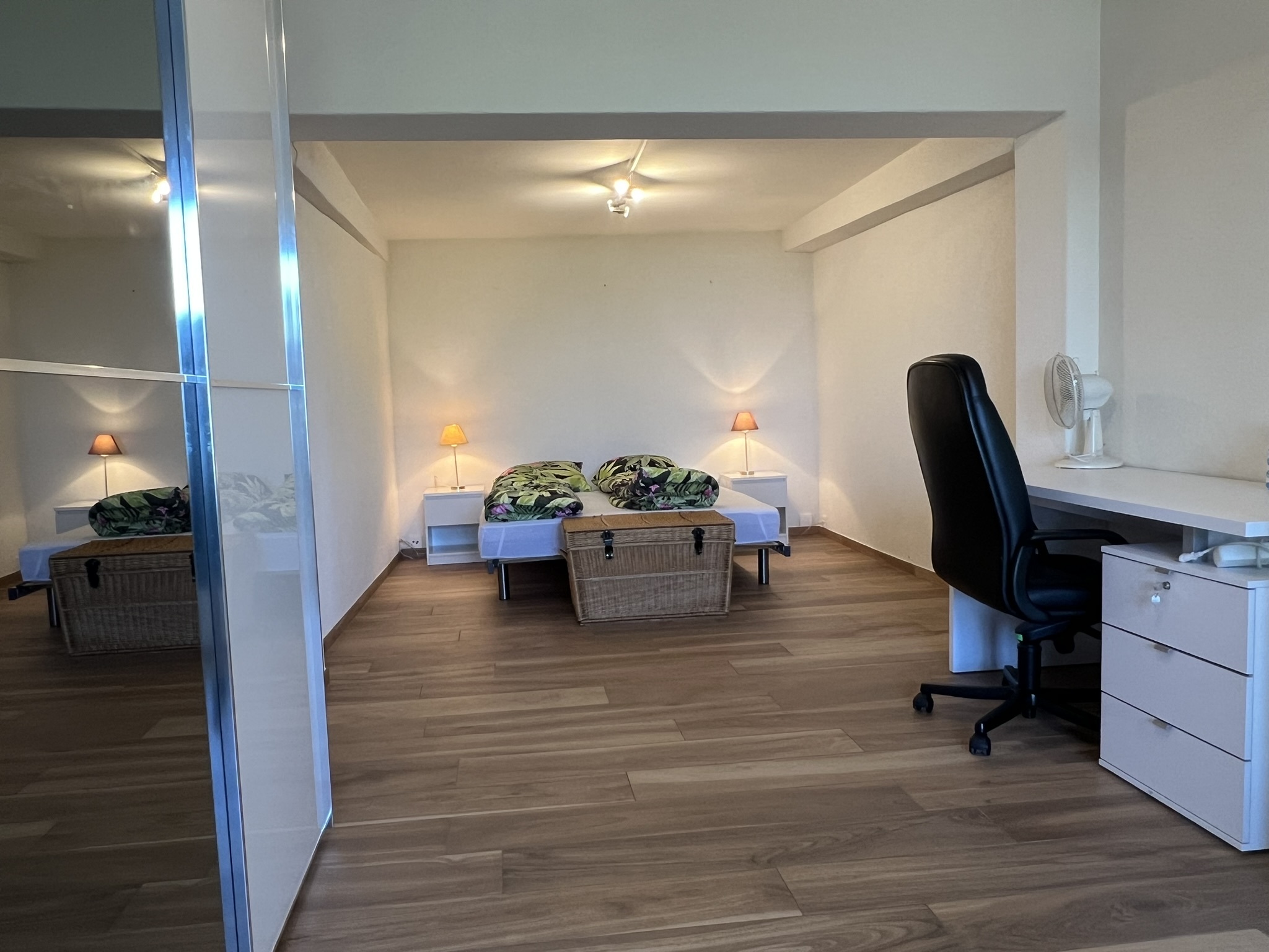 Chambre avec bureau Chambre avec bureau