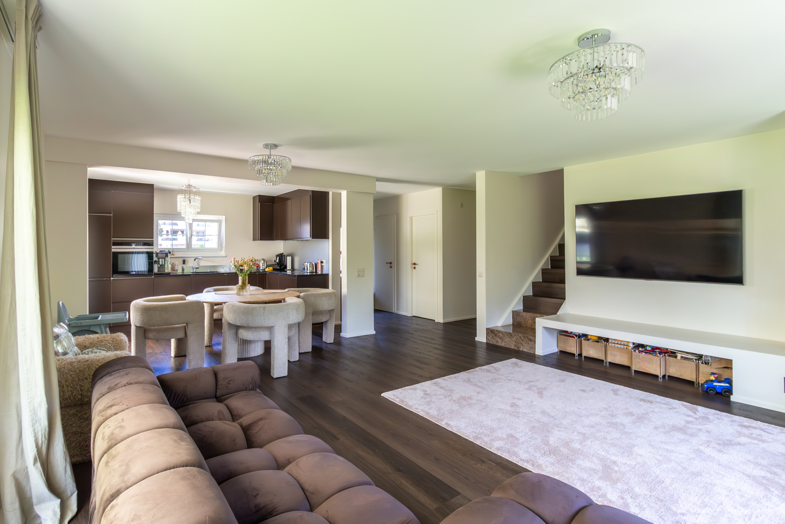 Interior view 7