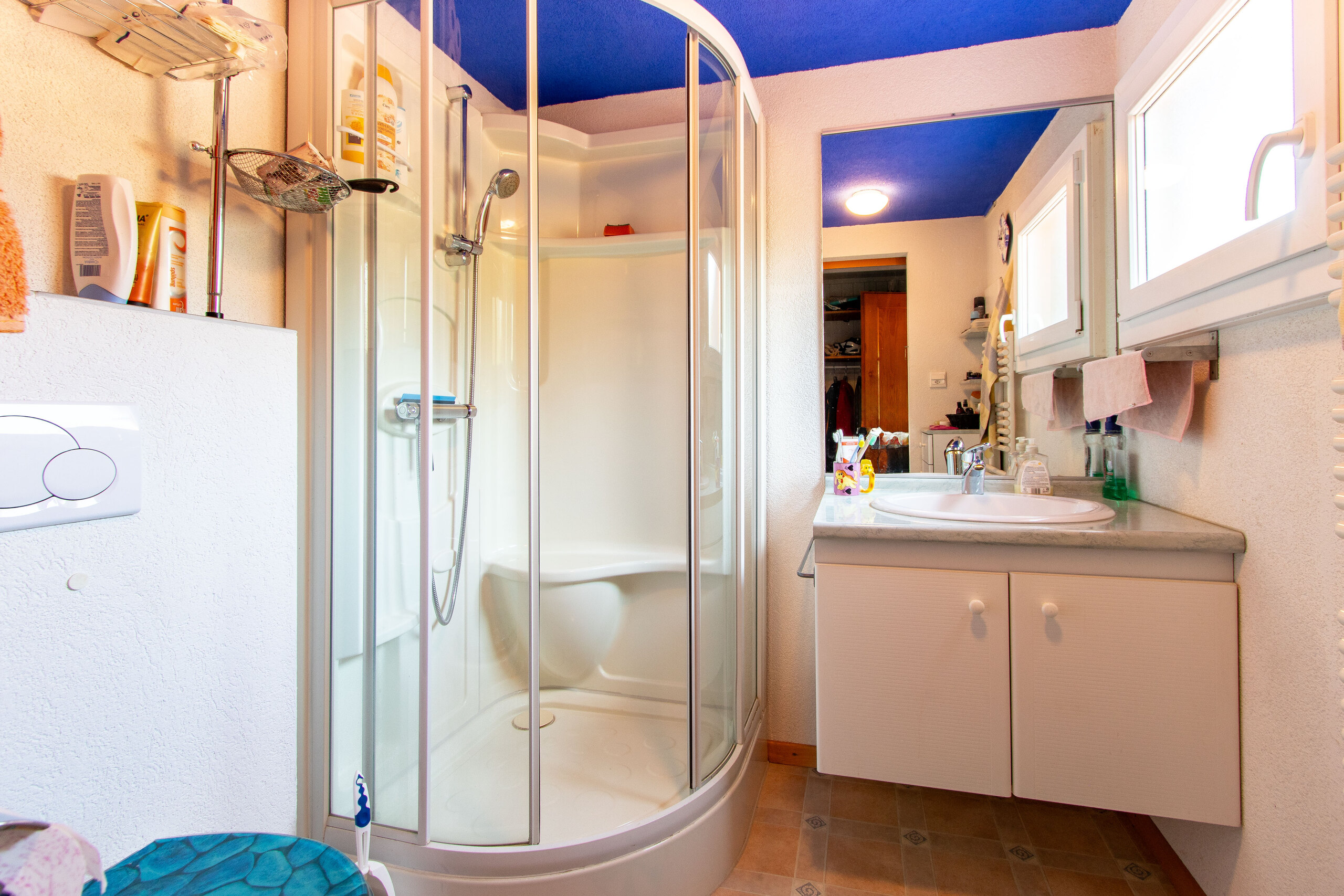 Étage supérieur : douche / wc