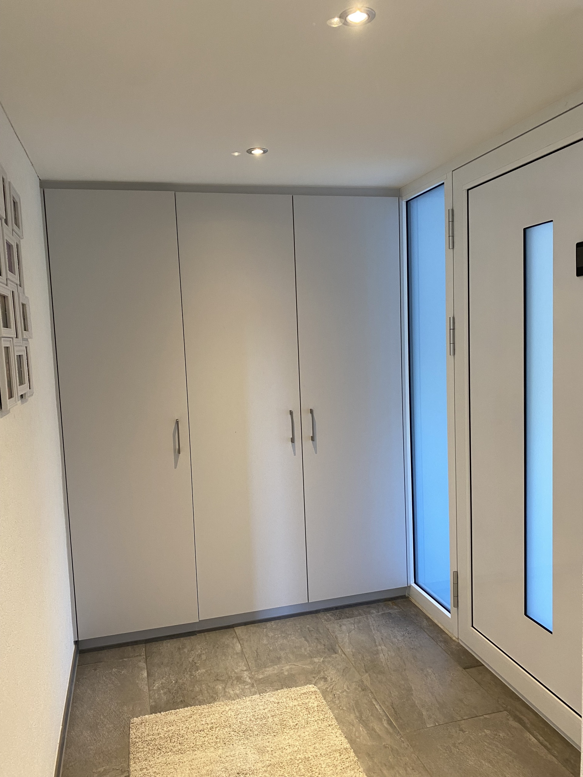 Entrée mit Einbauschrank