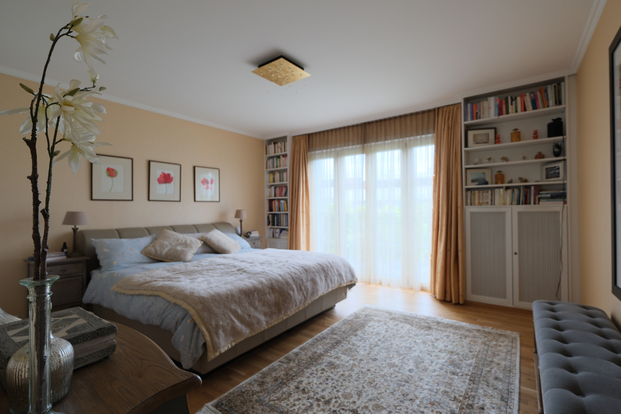 Zimmer mit Bad en Suite und Ankleide 