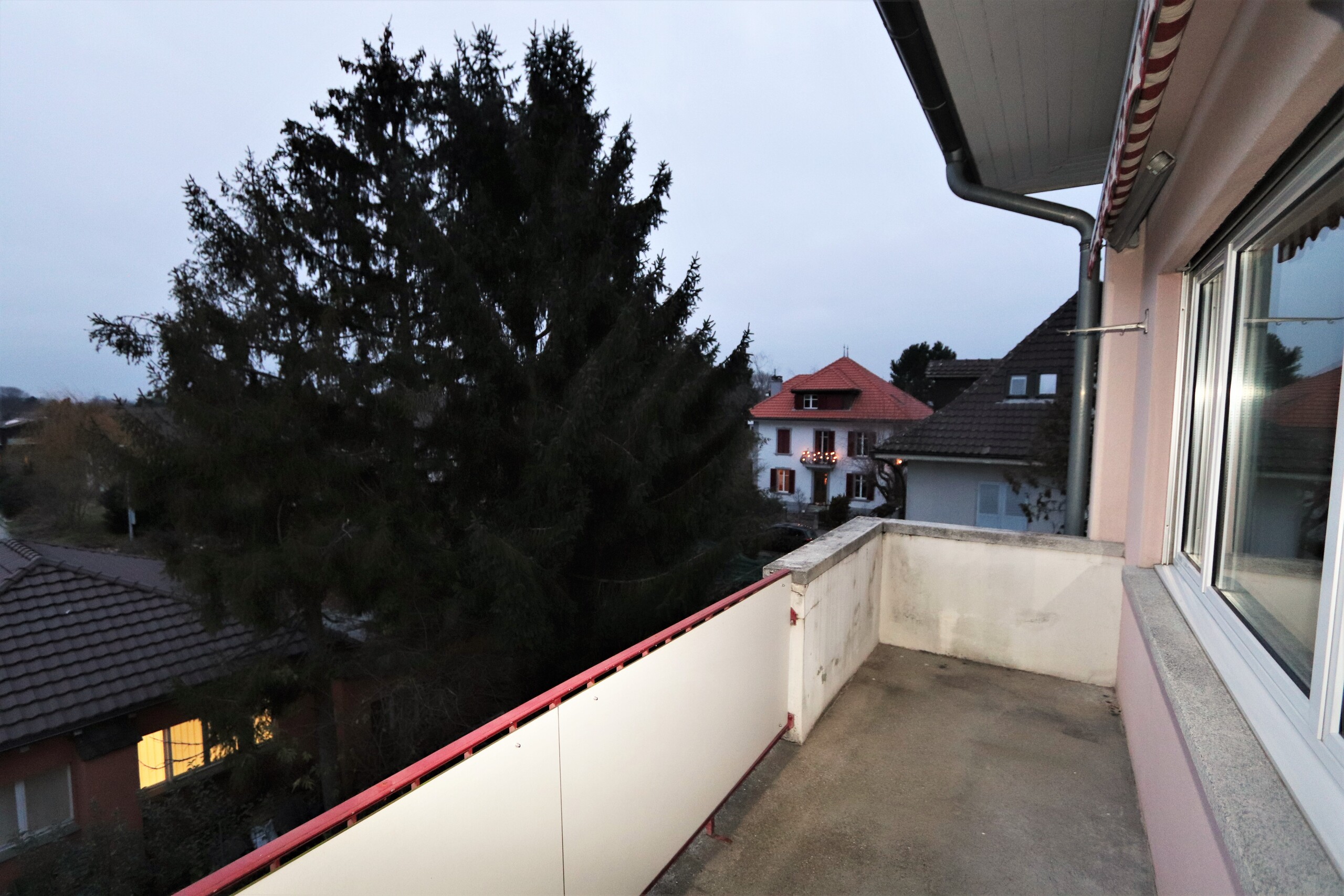 Exterior view 2