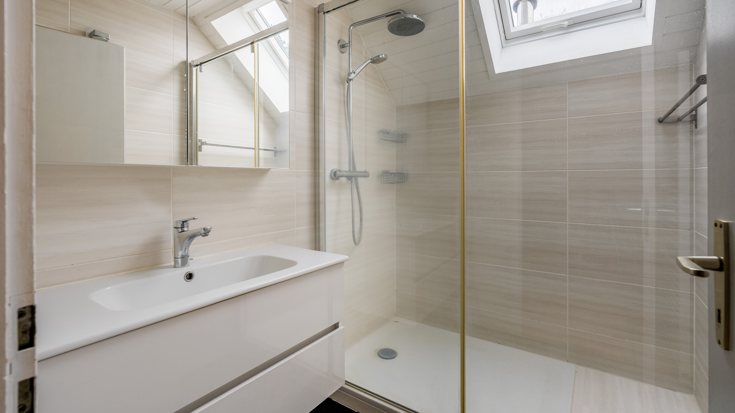 Salle-de-douches appartement 1er étage