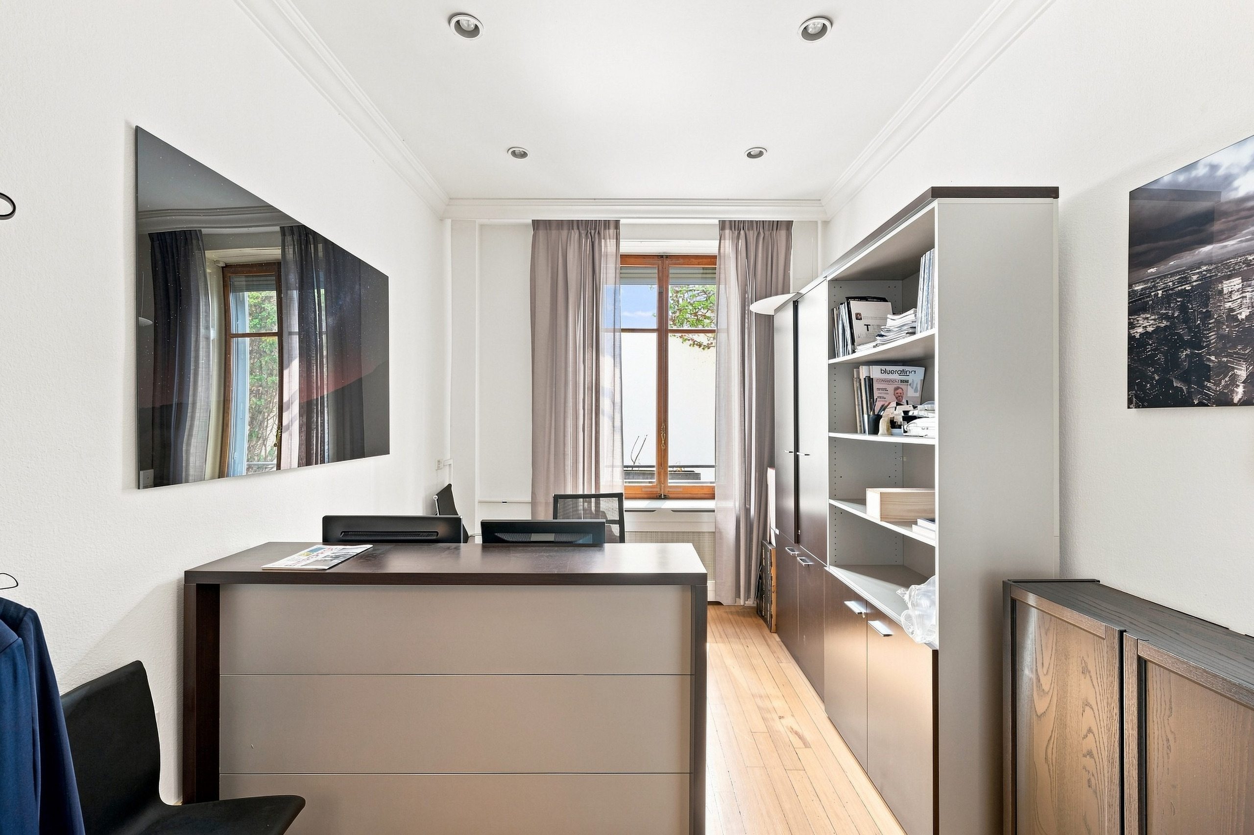 Interior view 4