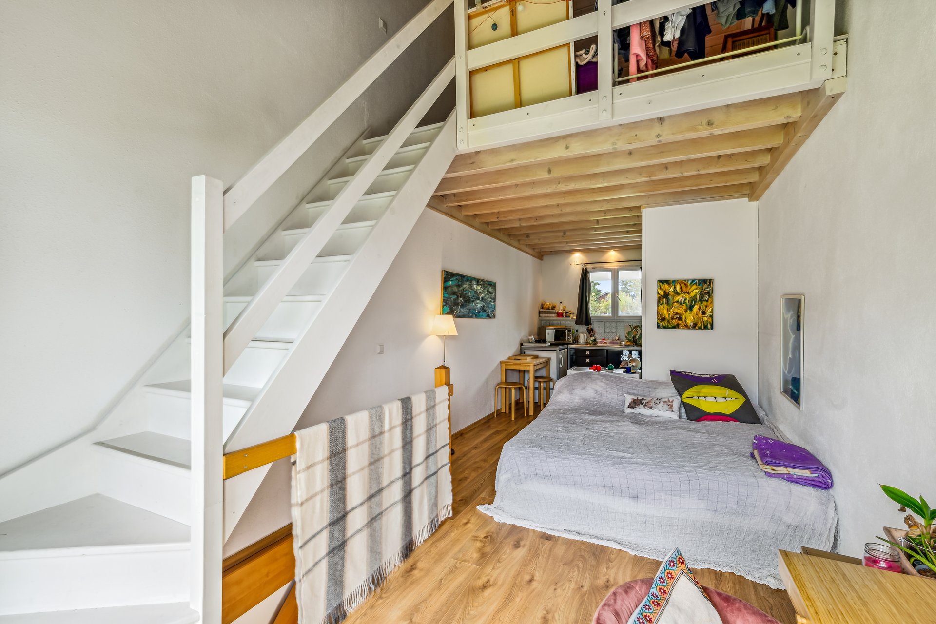 Studio avec salle de douche