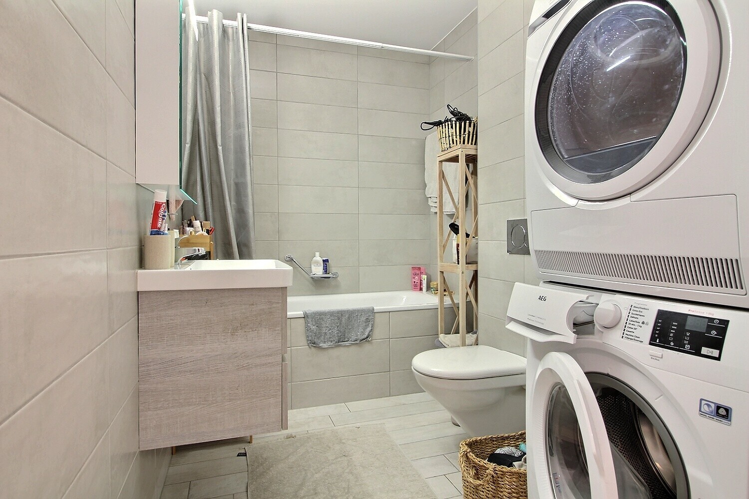 Photo 8