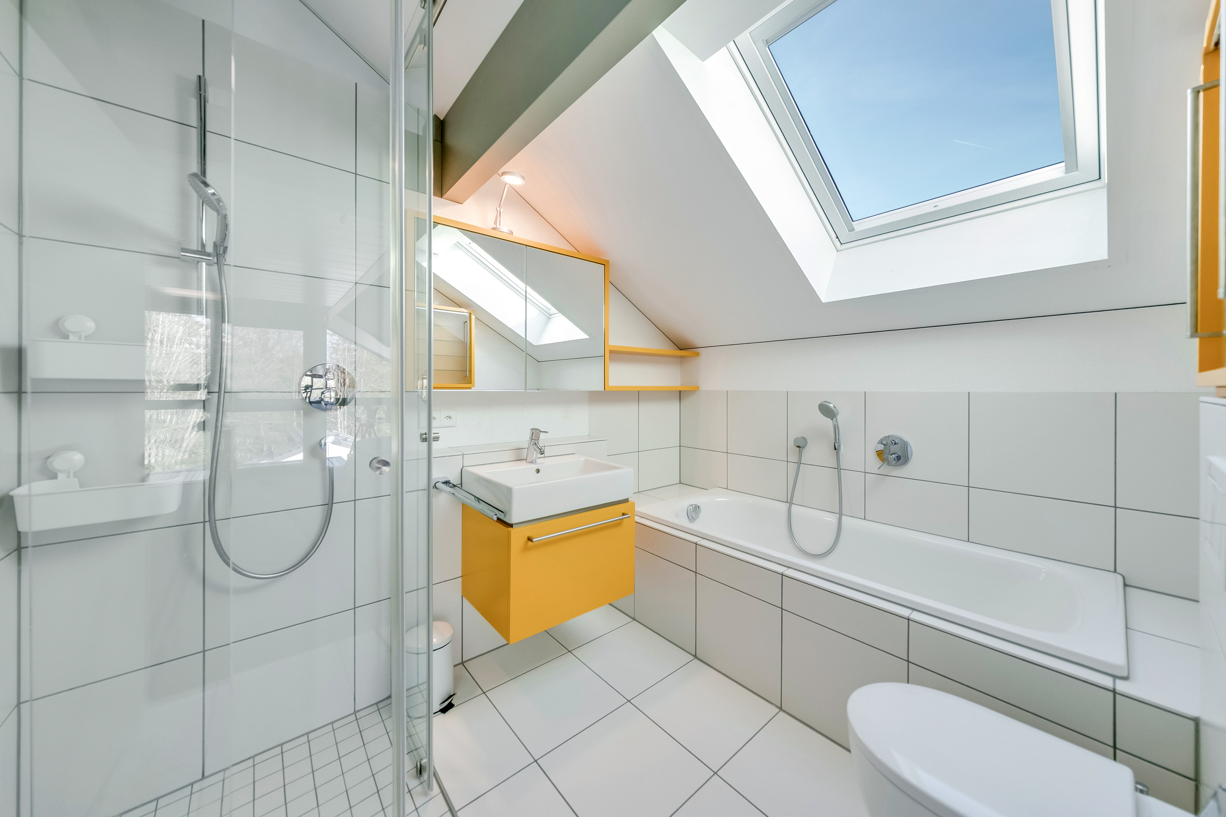 SALLE DE BAIN-DOUCHE CHAMBRE 2 SALLE DE BAIN-DOUCHE CHAMBRE 2