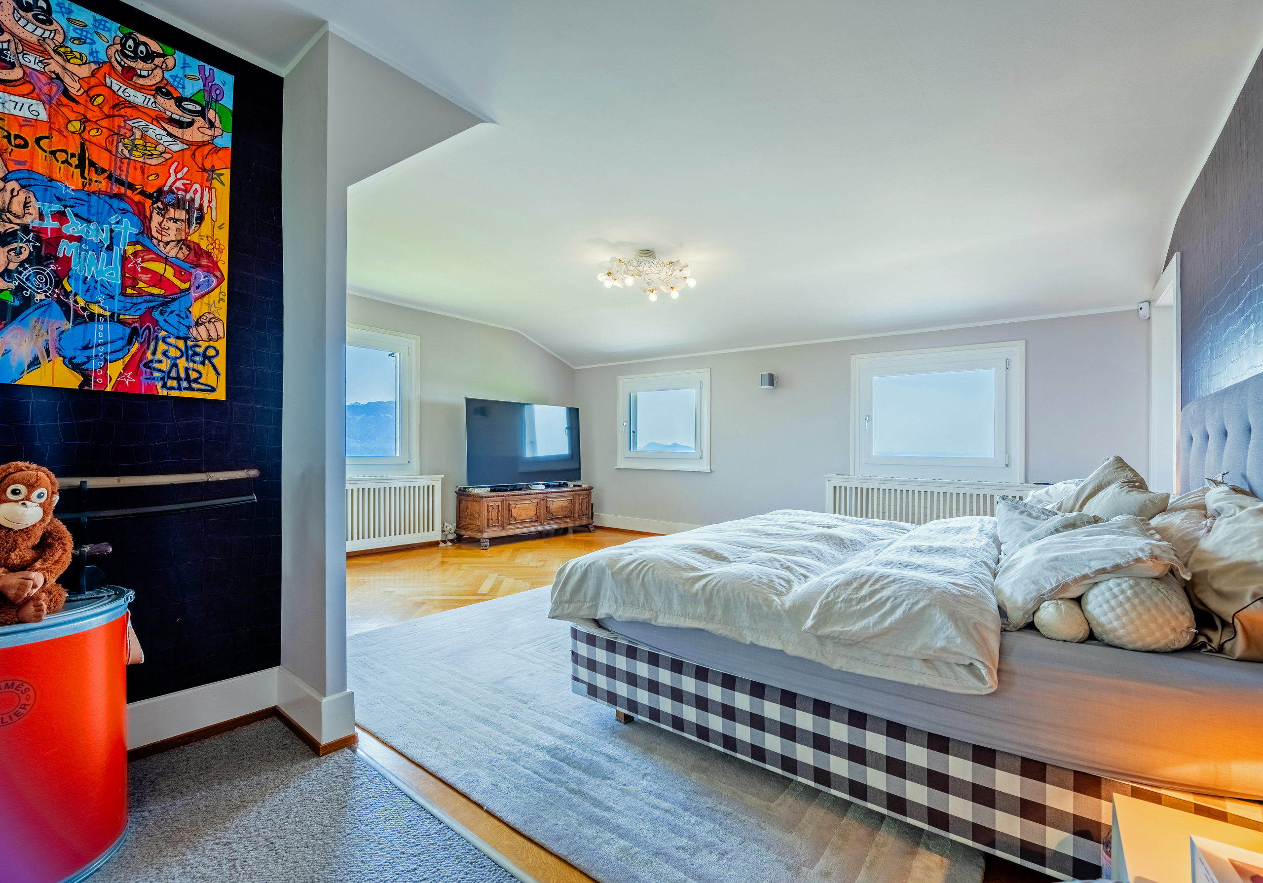 Interior view 7