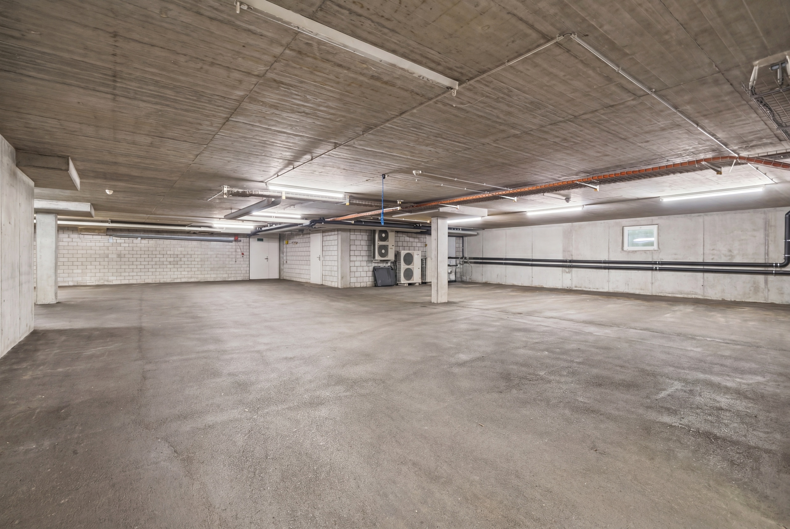 Interior view 37