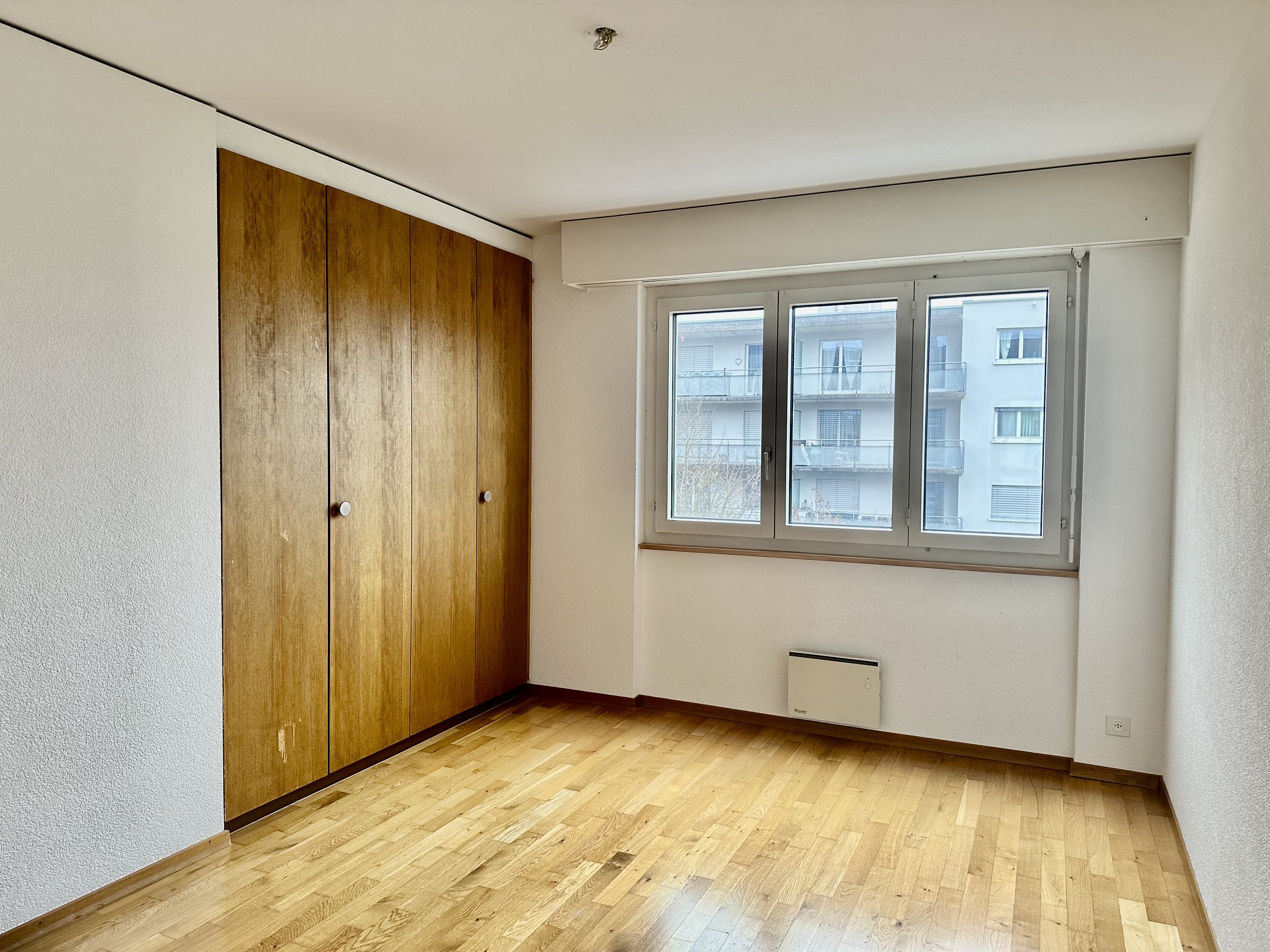 Chambre avec paroi murale