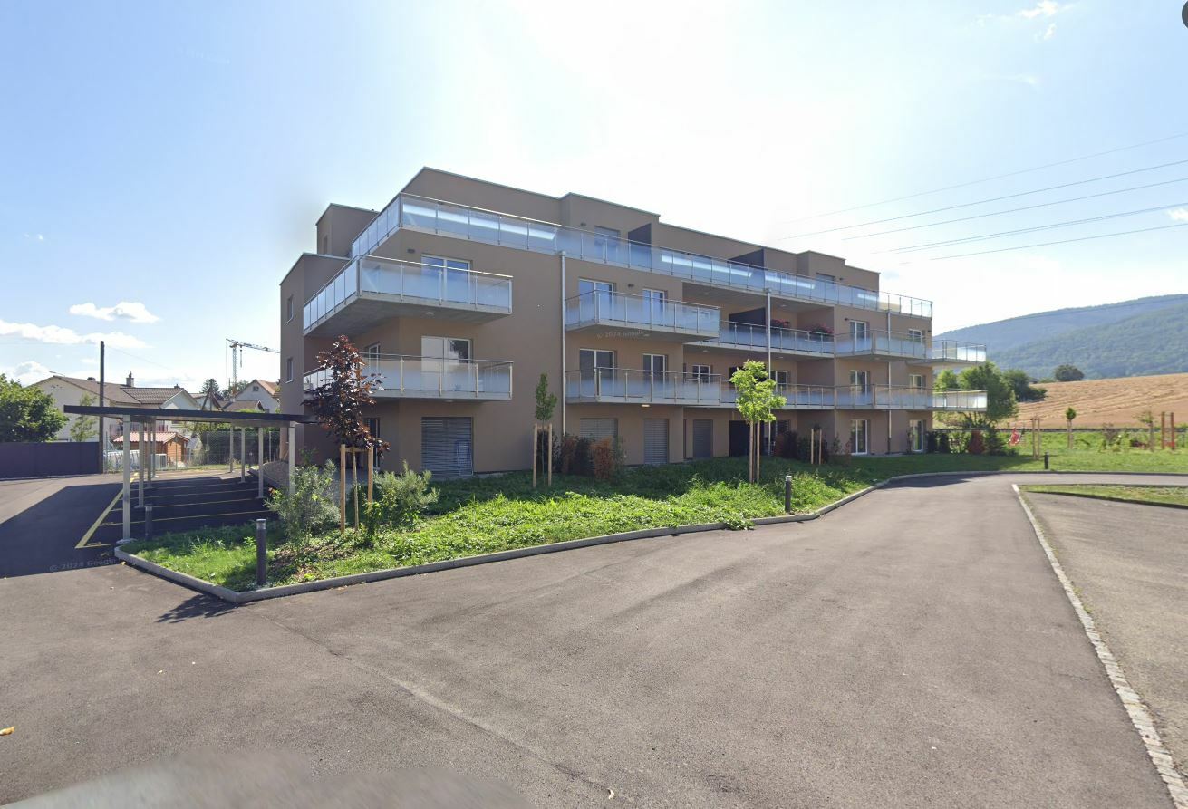 Exterior view 2