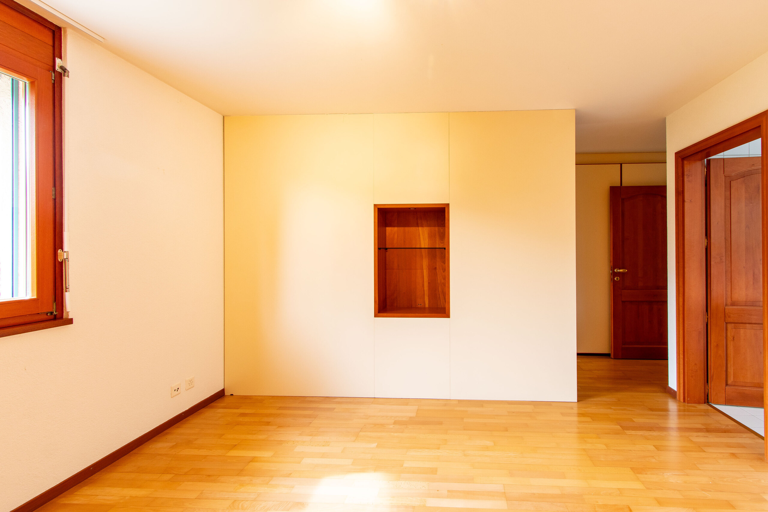 Rez-de-chaussée: chambre 3 avec dressing Rez-de-chaussée: chambre 3 avec dressing