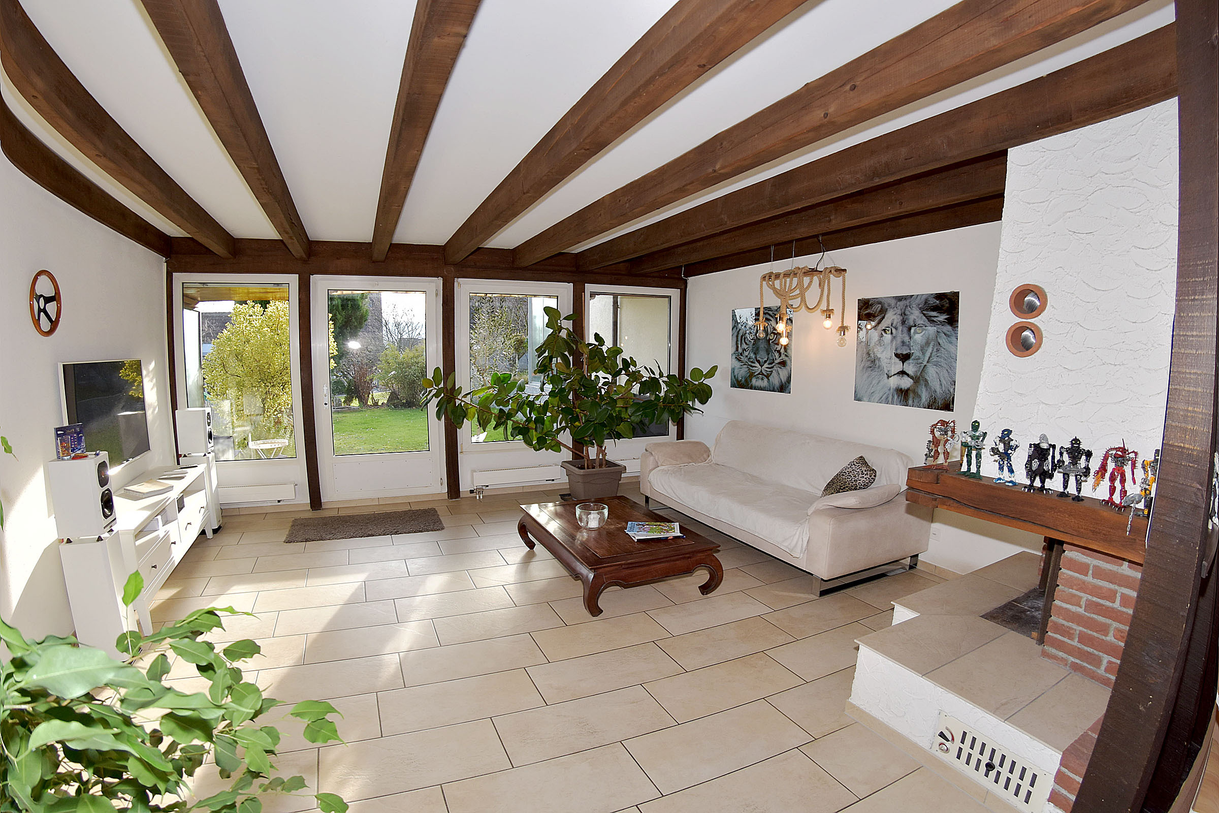 Das helle Wohnzimmer