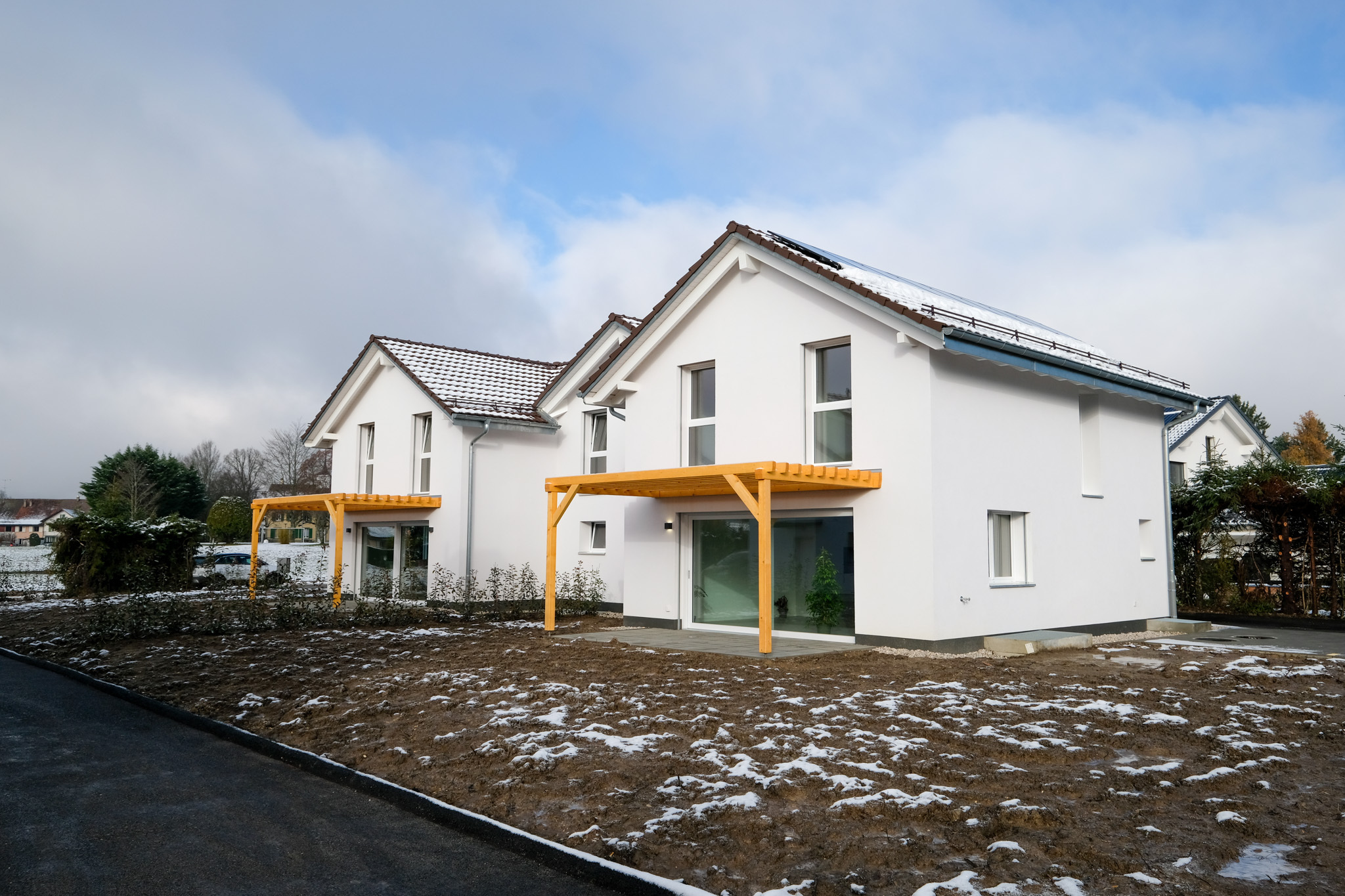 Villas construites aux Cullayes : l'extérieur.