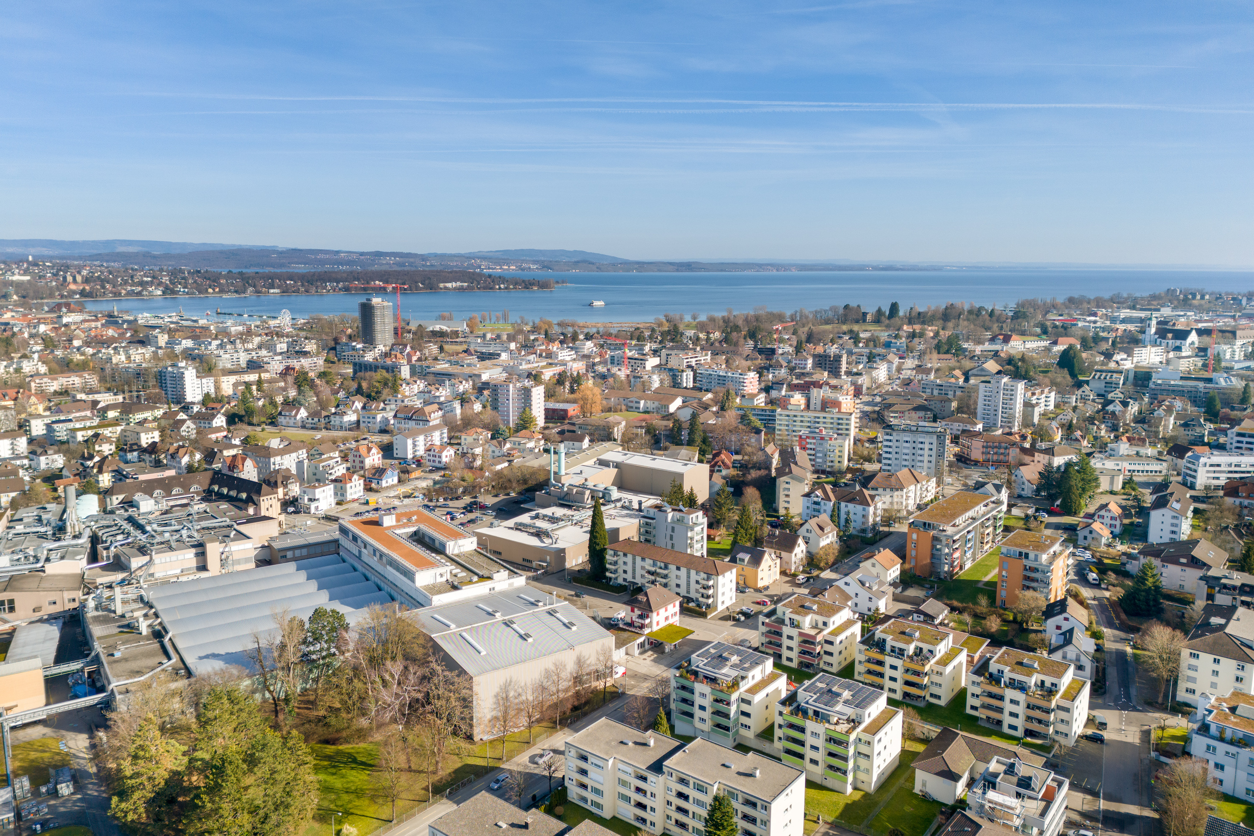 Die Wohnung befindet sich im Herzen von Kreuzlingen mit optimaler Infrastruktur.