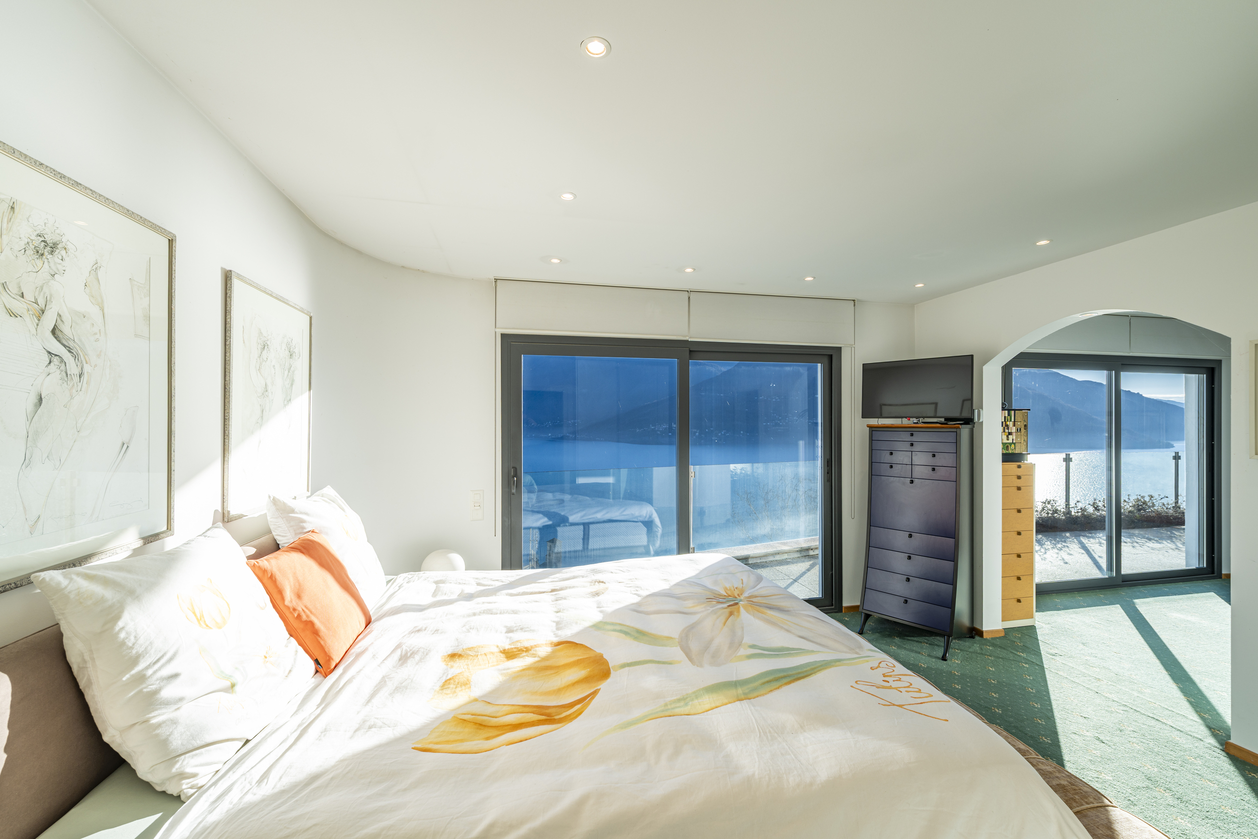Interior view 4