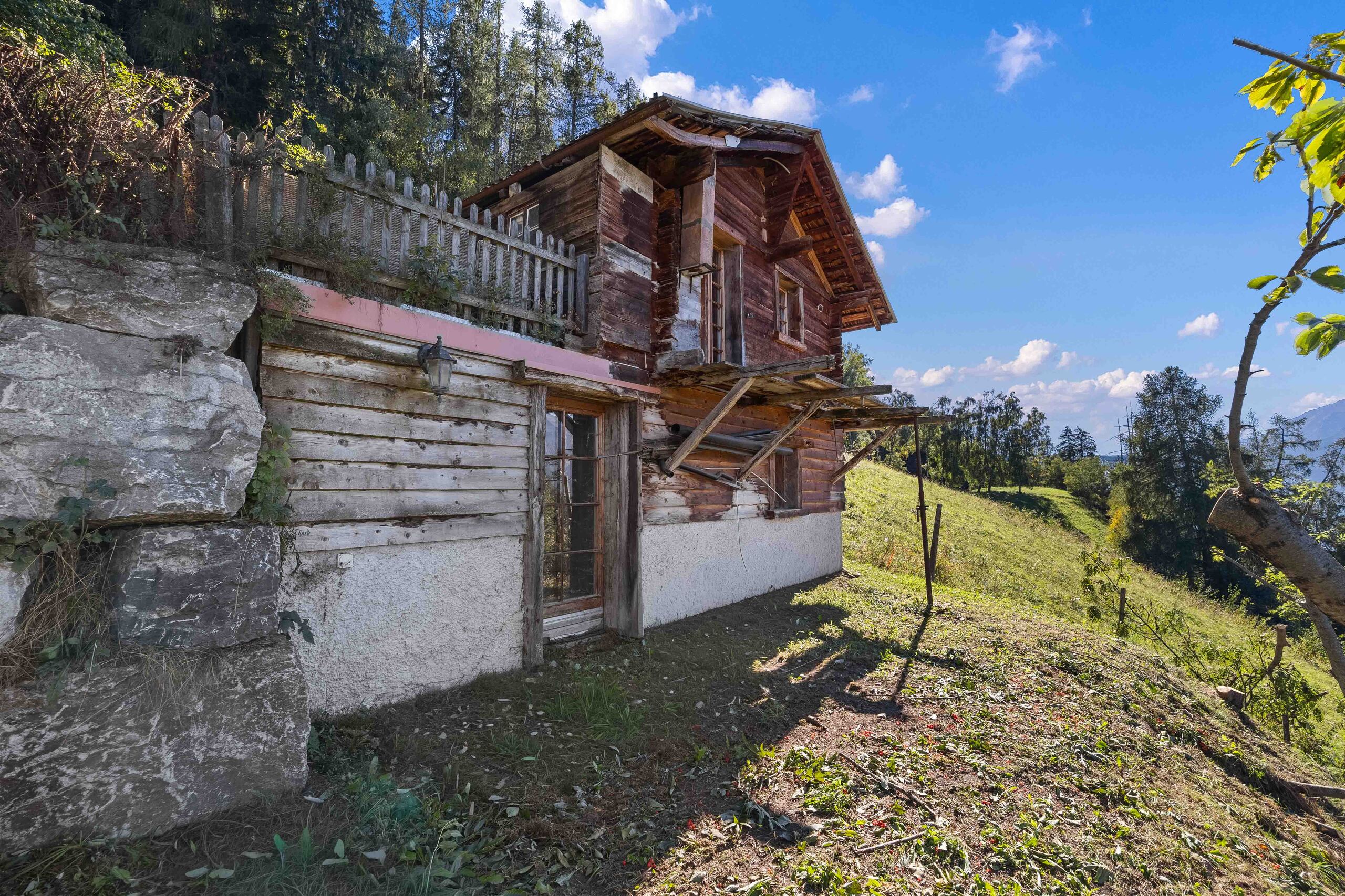 Exterior view 4