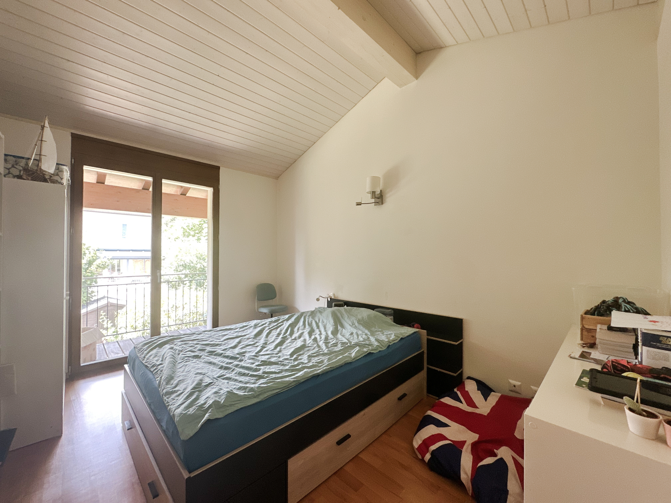 Interior view 6