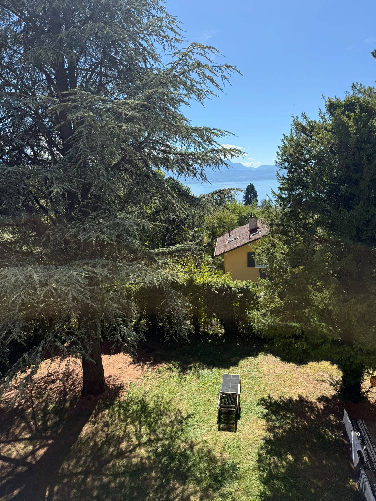 Exterior view 9