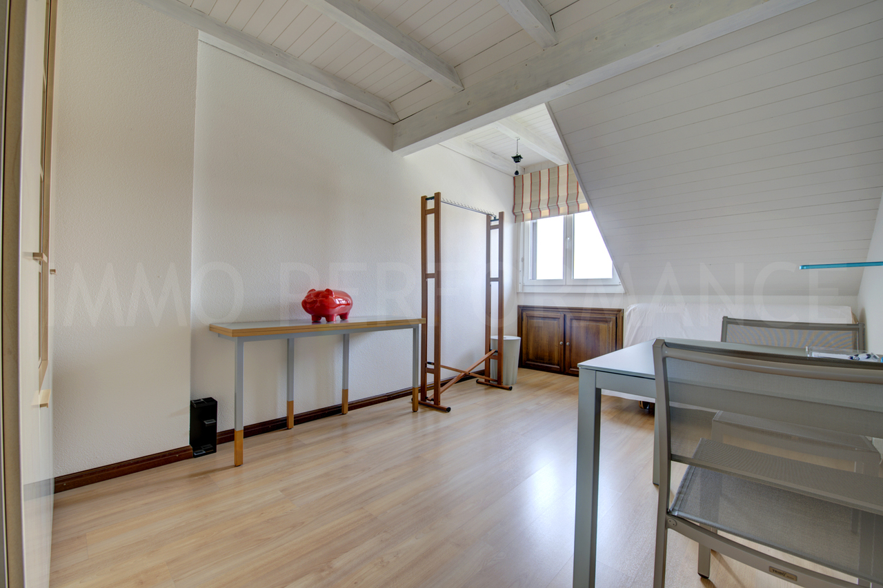 Chambre à coucher 2