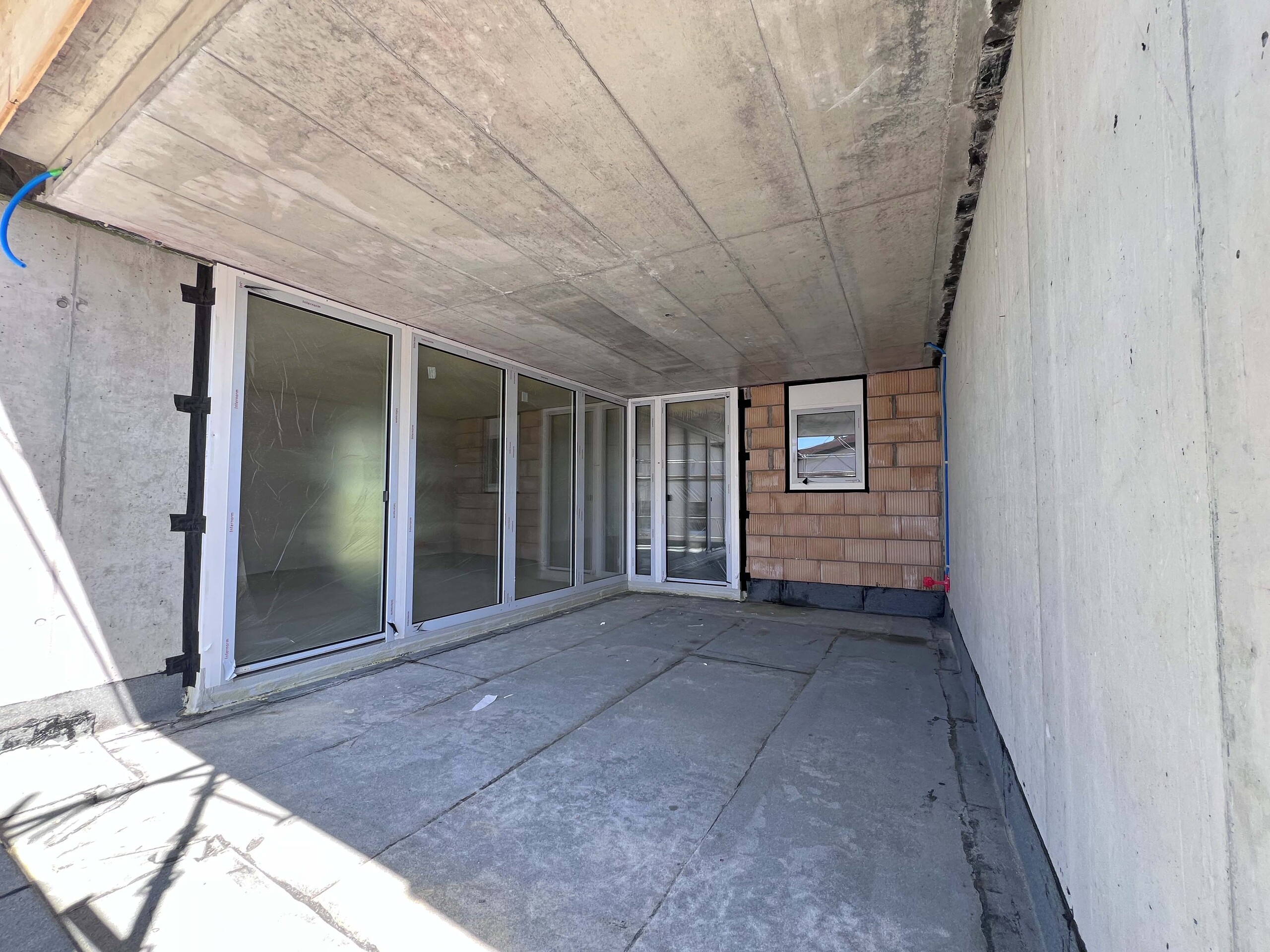 Lot 10 - Loggia
