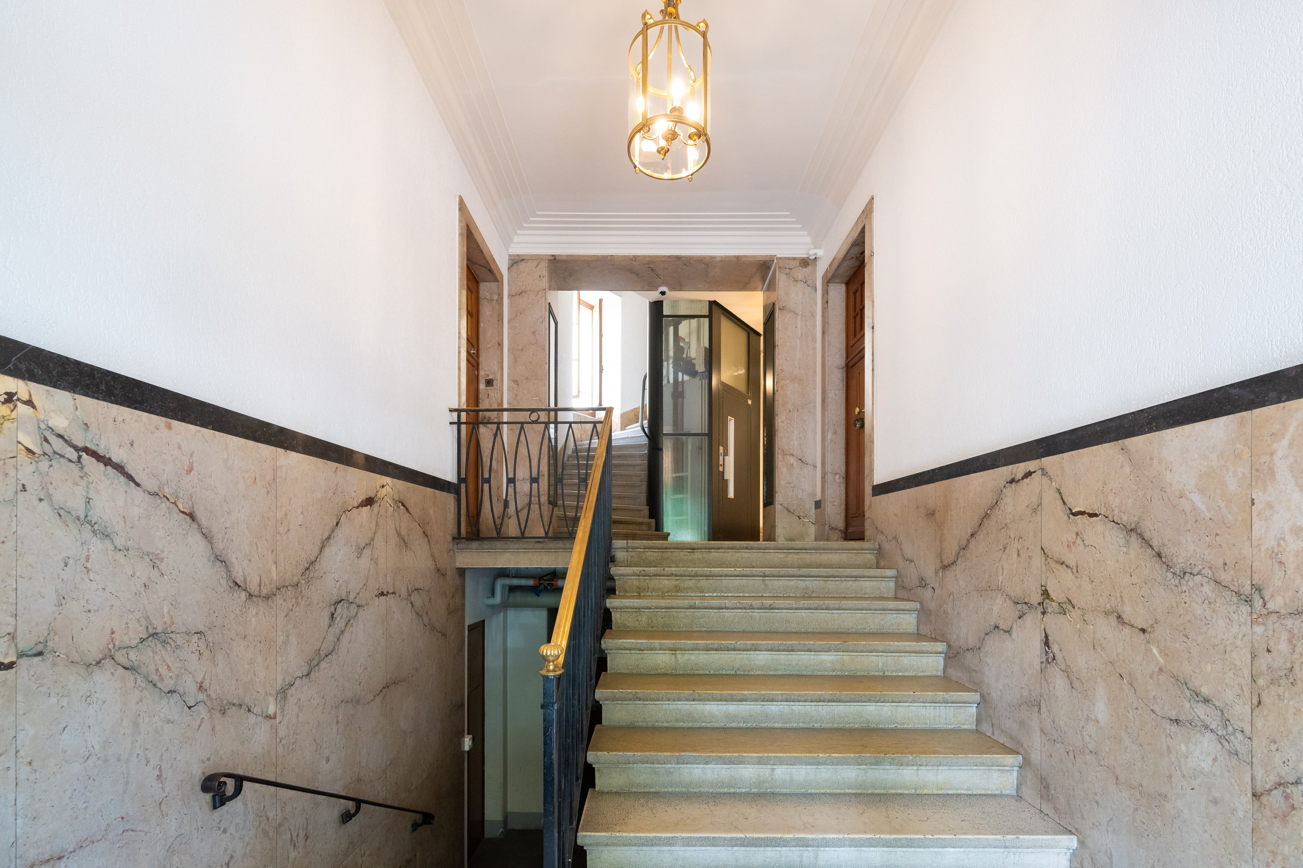 Interior view 6