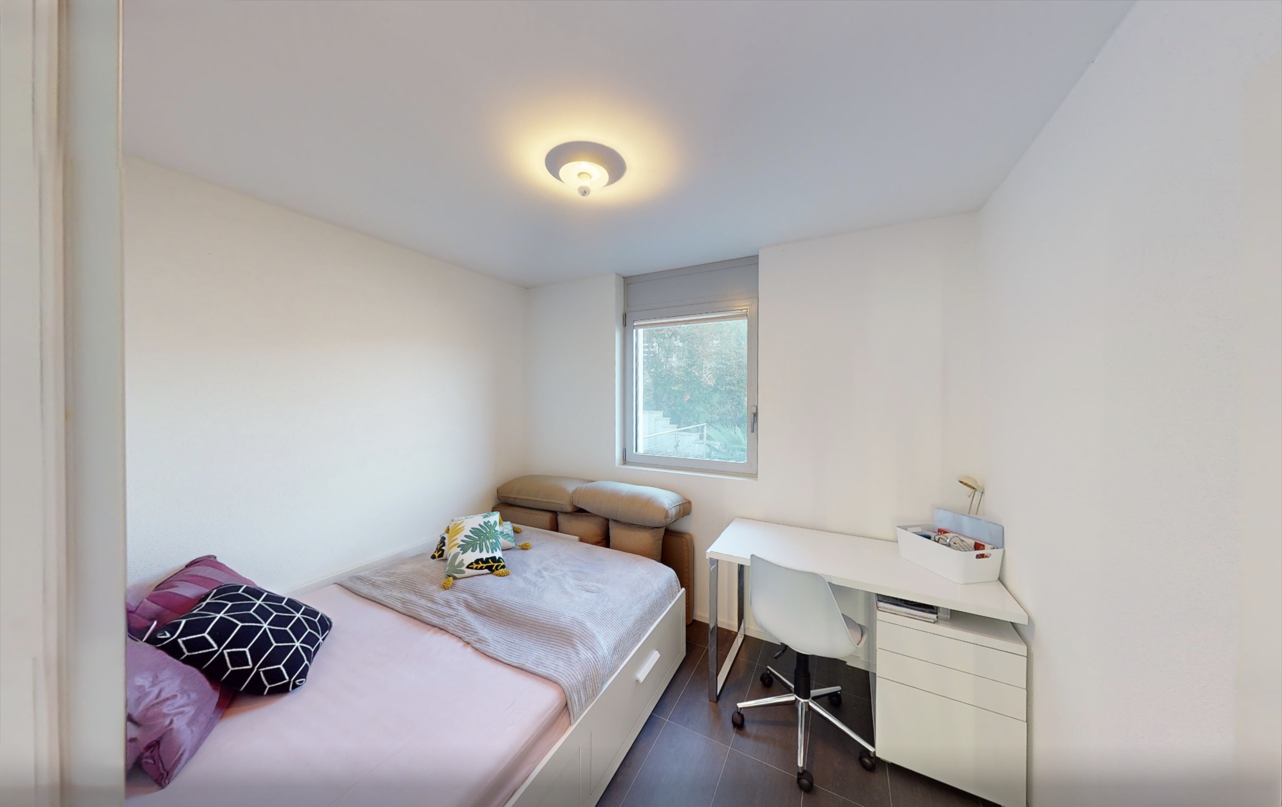 Schlafzimmer / Büro im OG