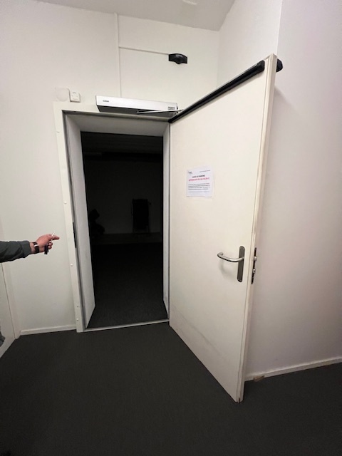 Porte automatique-accès sous-sol