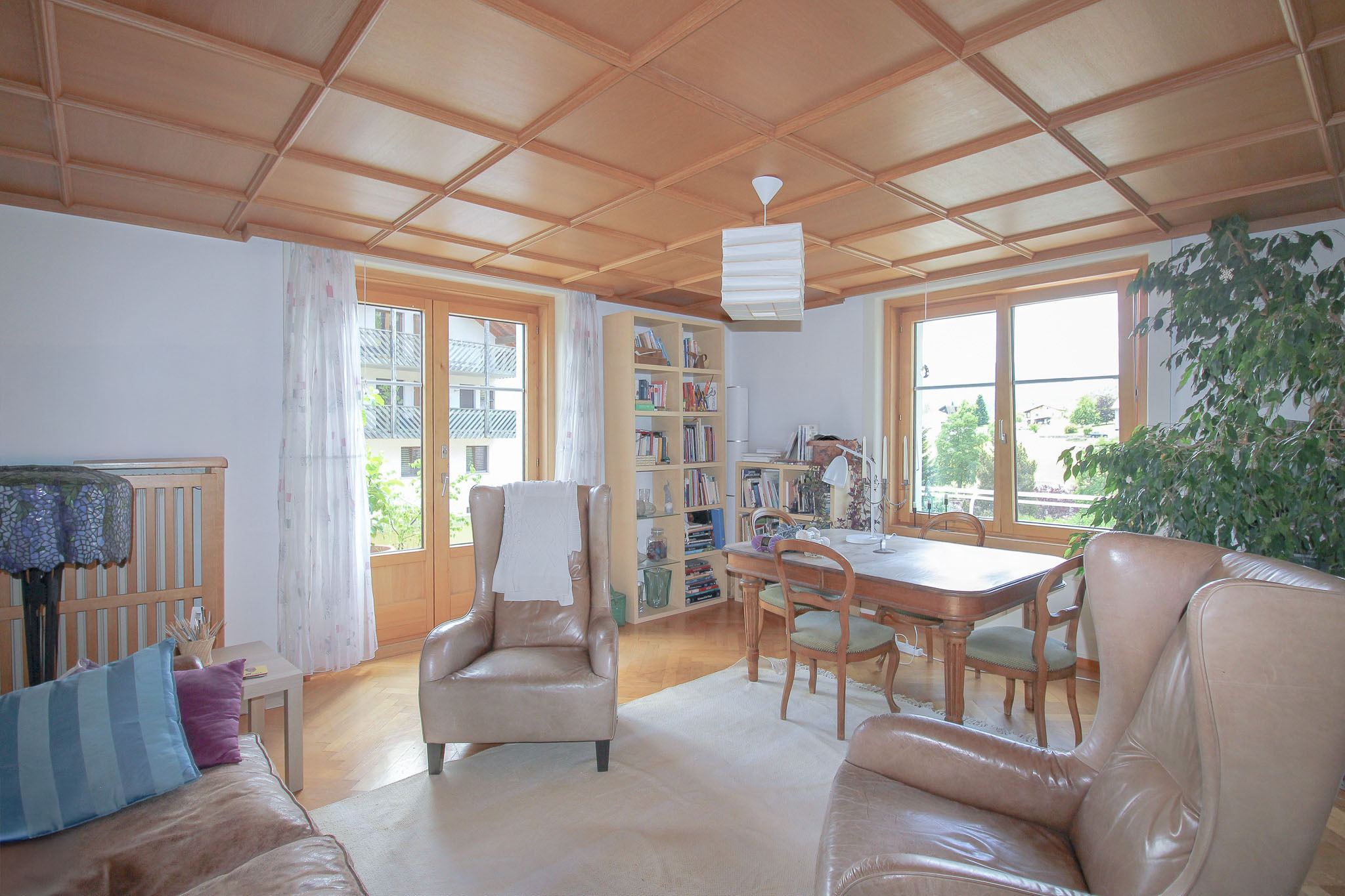 Salon-séjour avec accès au balcon Salon-séjour avec accès au balcon