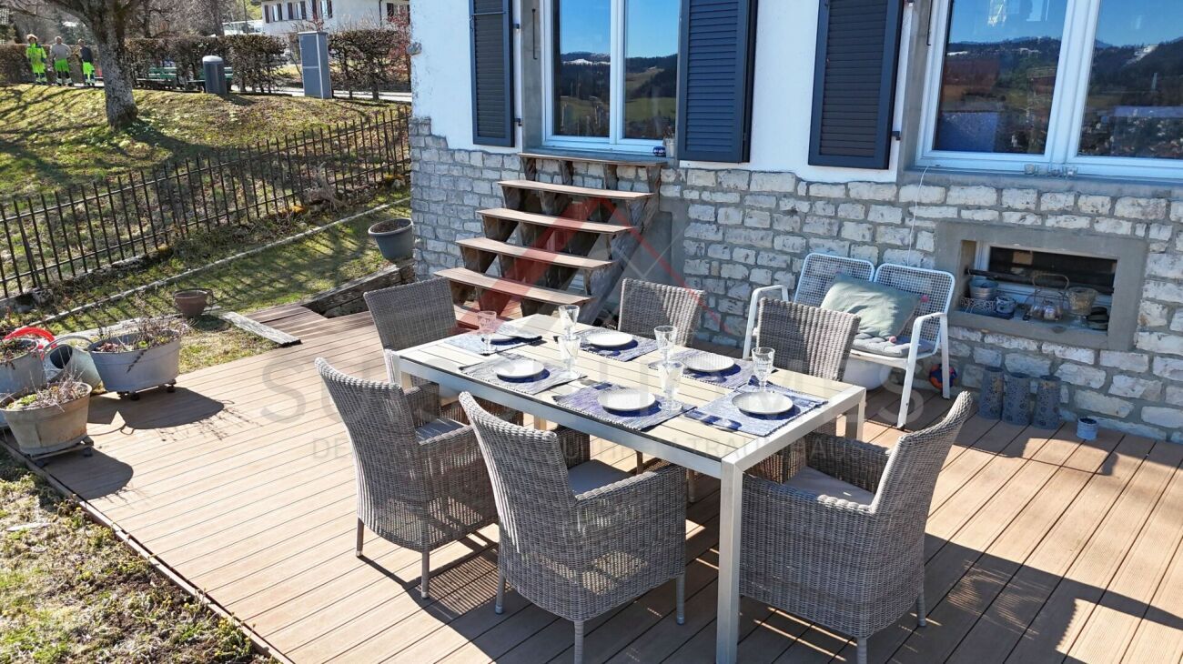 Sitzplatz / Terrasse ? Siège extérieur / terrasse