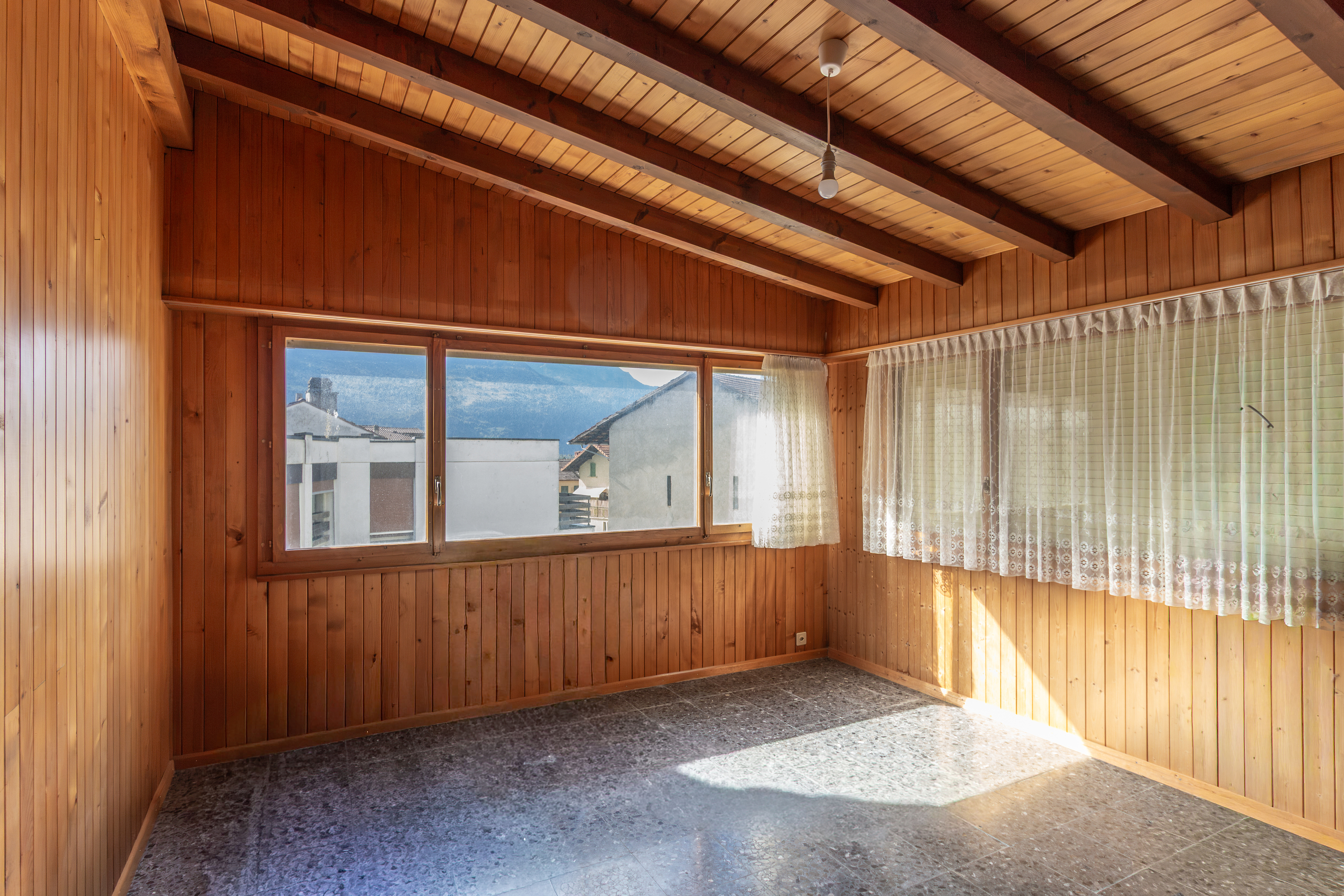 Interior view 6