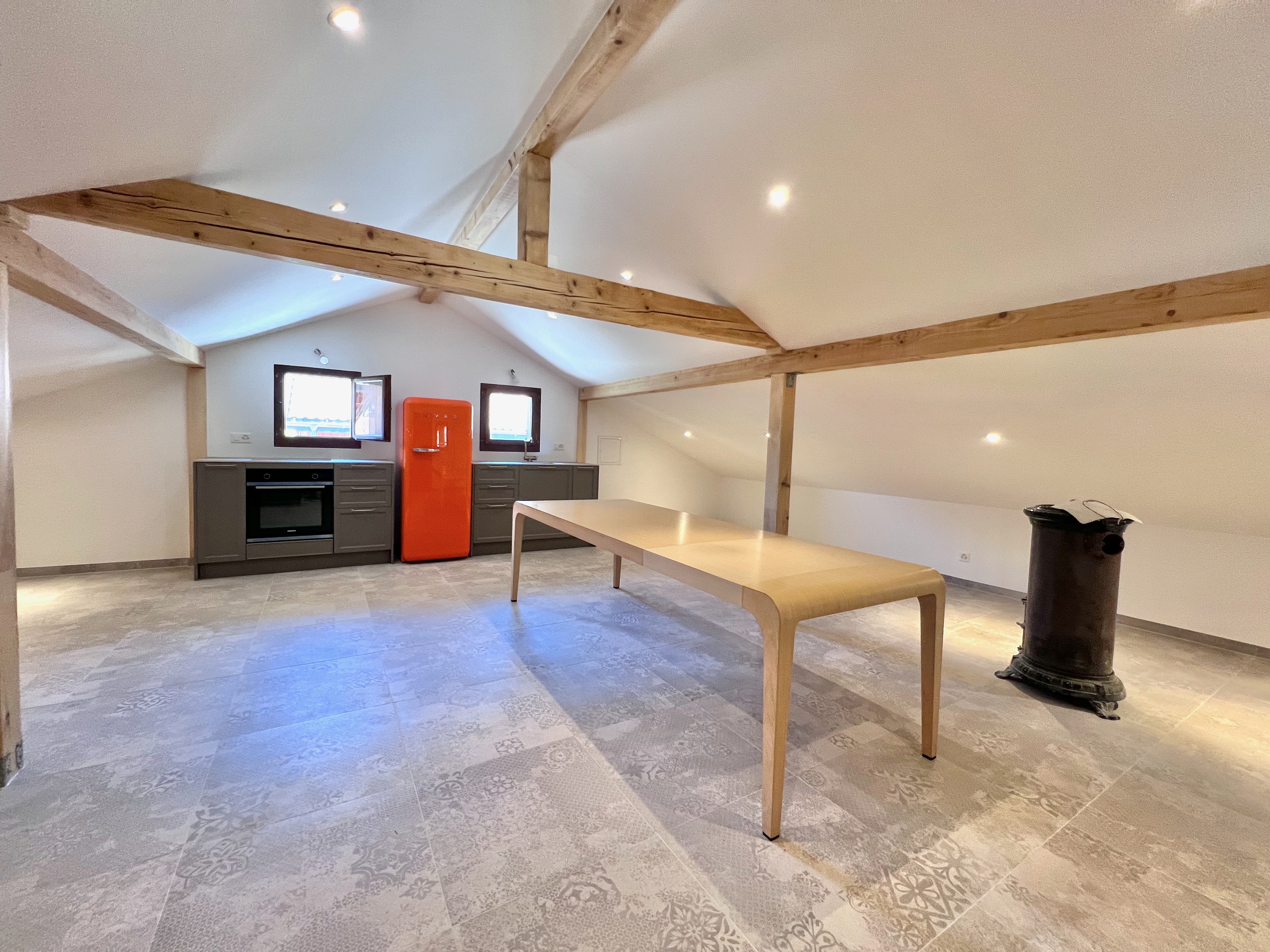 Interior view 6