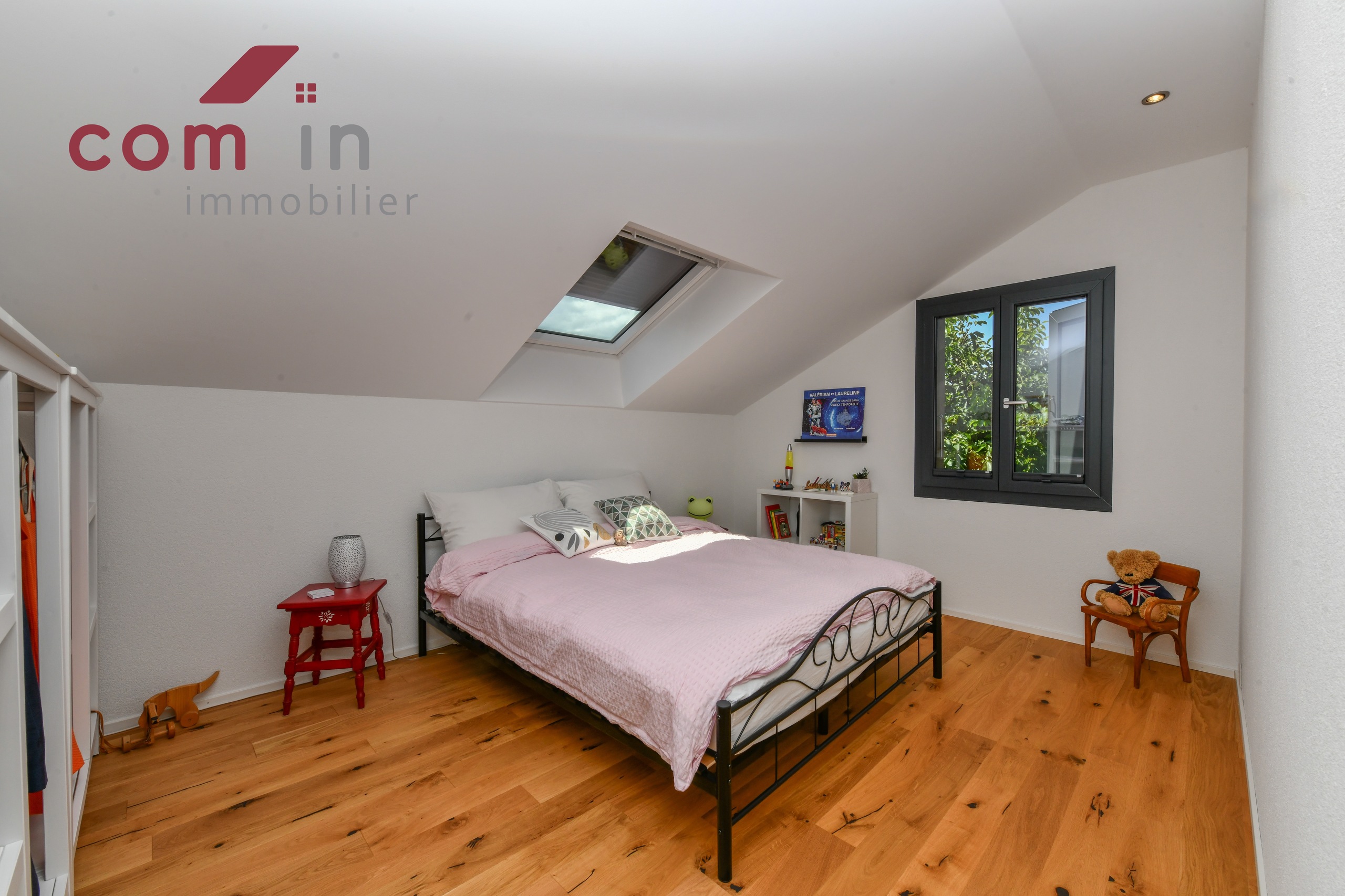 chambre Sud-Ouest (étage-combles) chambre Sud-Ouest (étage-combles)