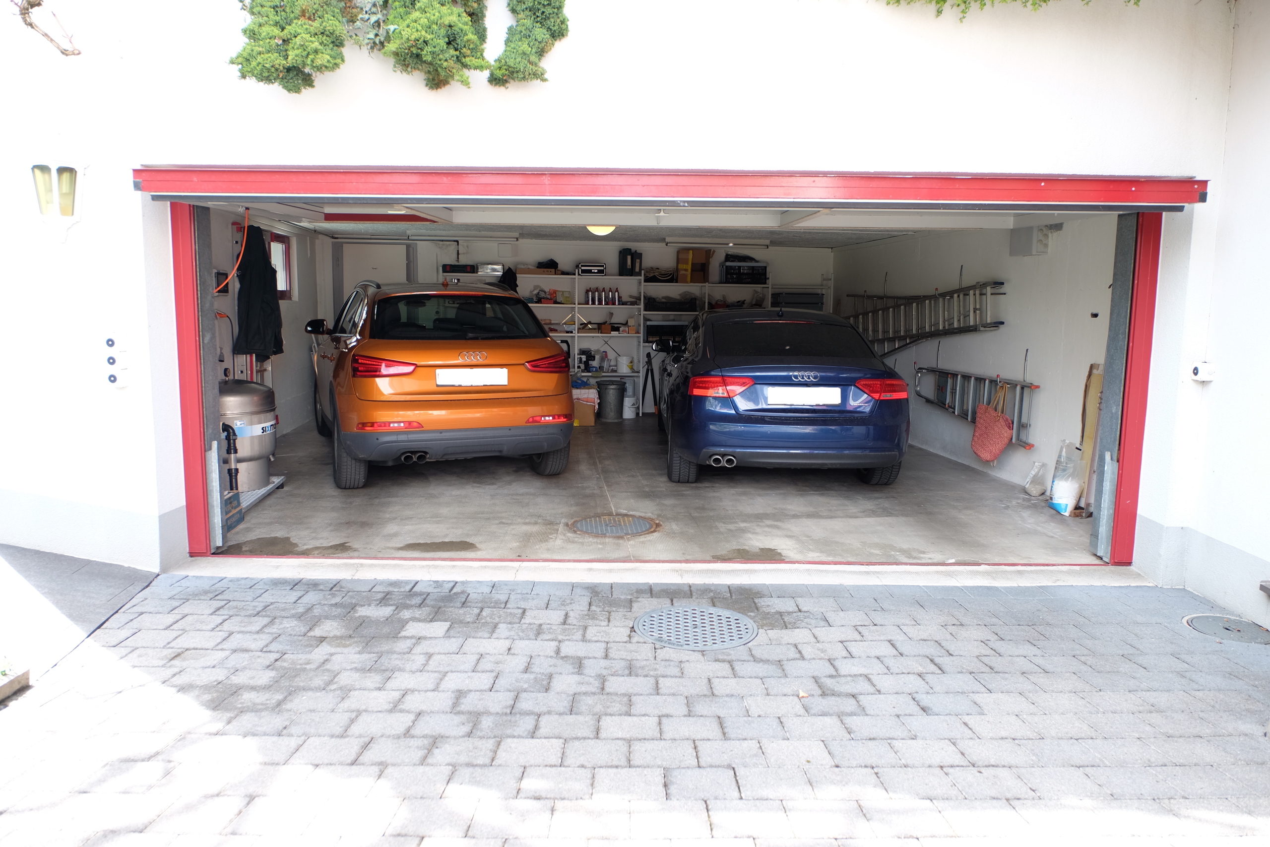 grosse Doppelgarage grosse Doppelgarage