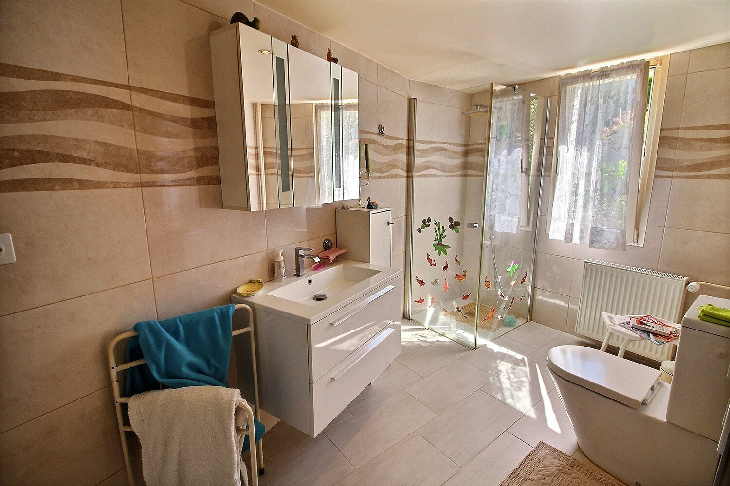 Appt. rez supérieur : 2ème salle de douche-wc