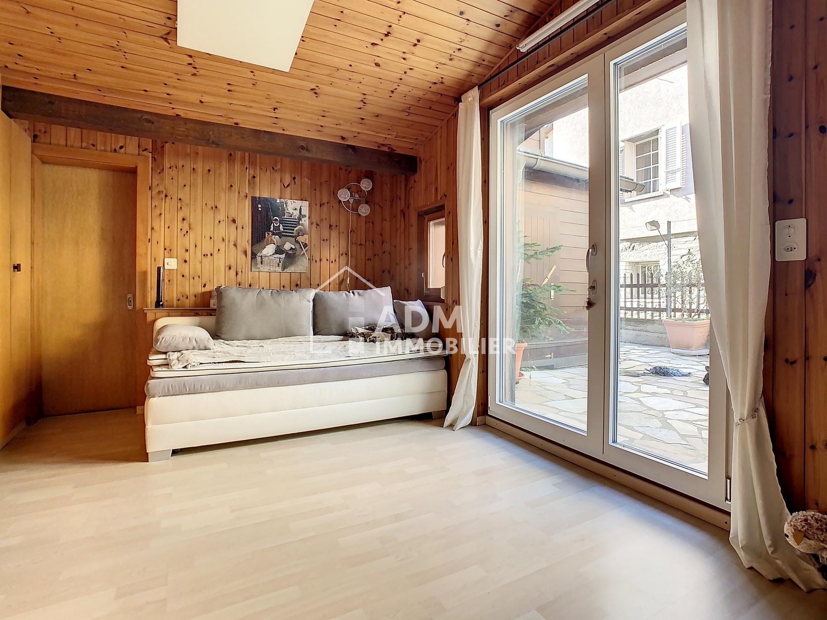 Pièce indépendante