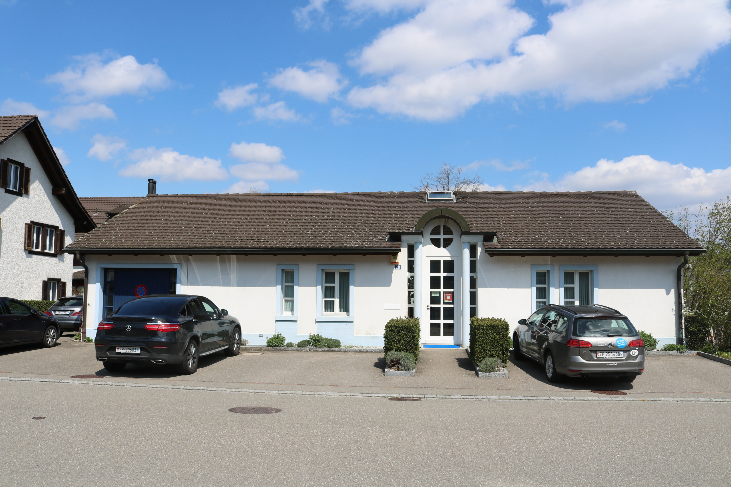 Praxis-Bau Südansicht