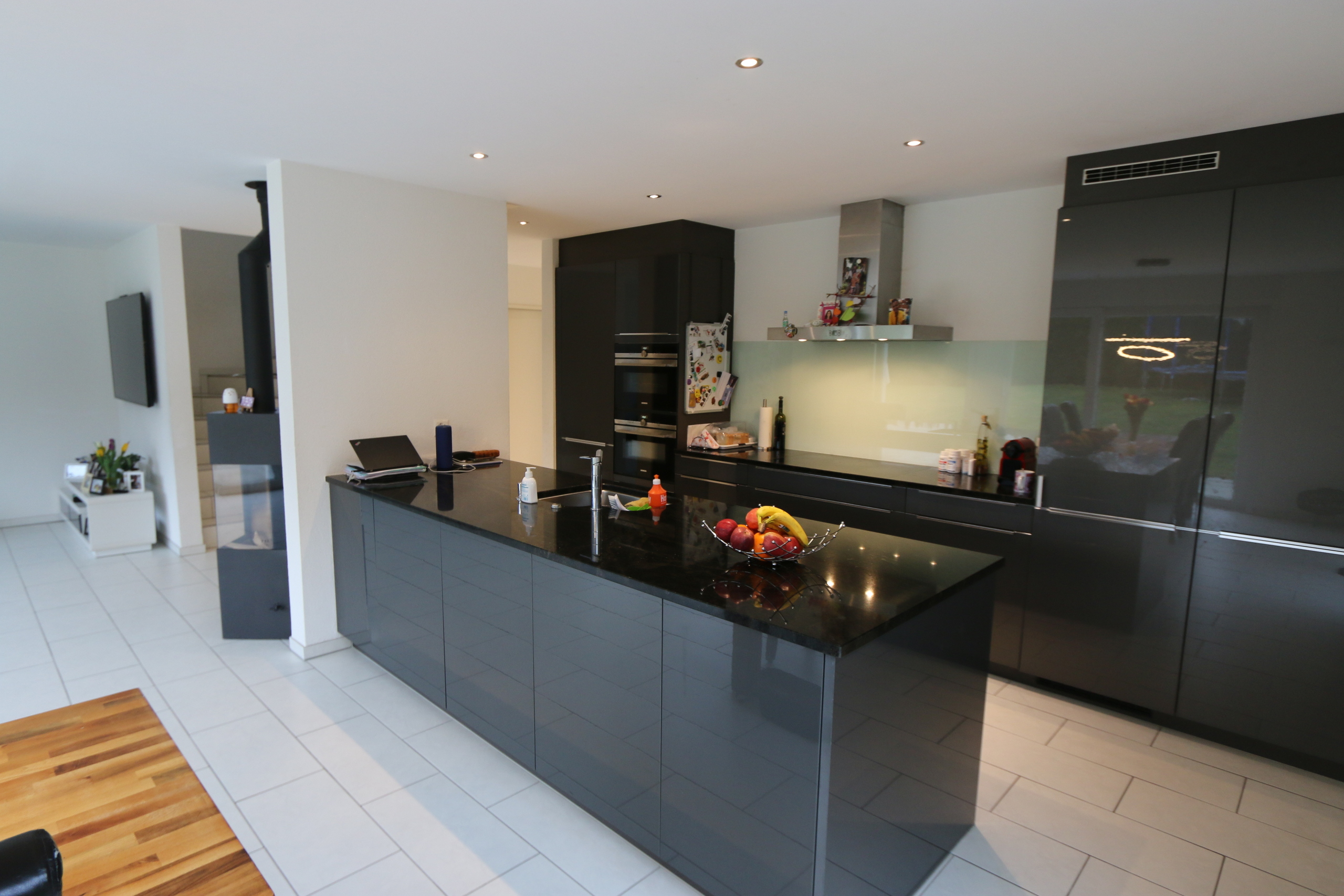 Küche mit schöner Kochinsel