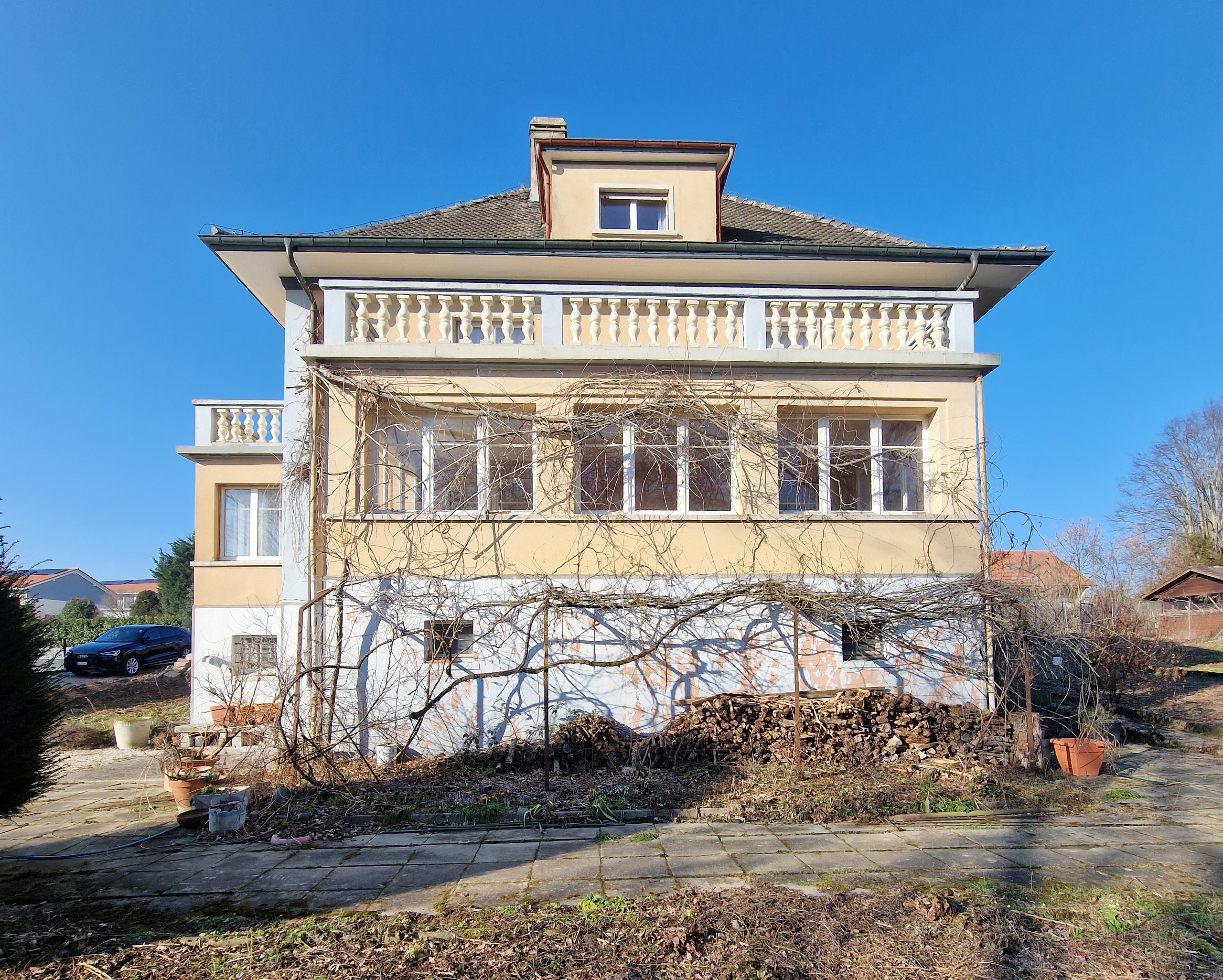 Firstview